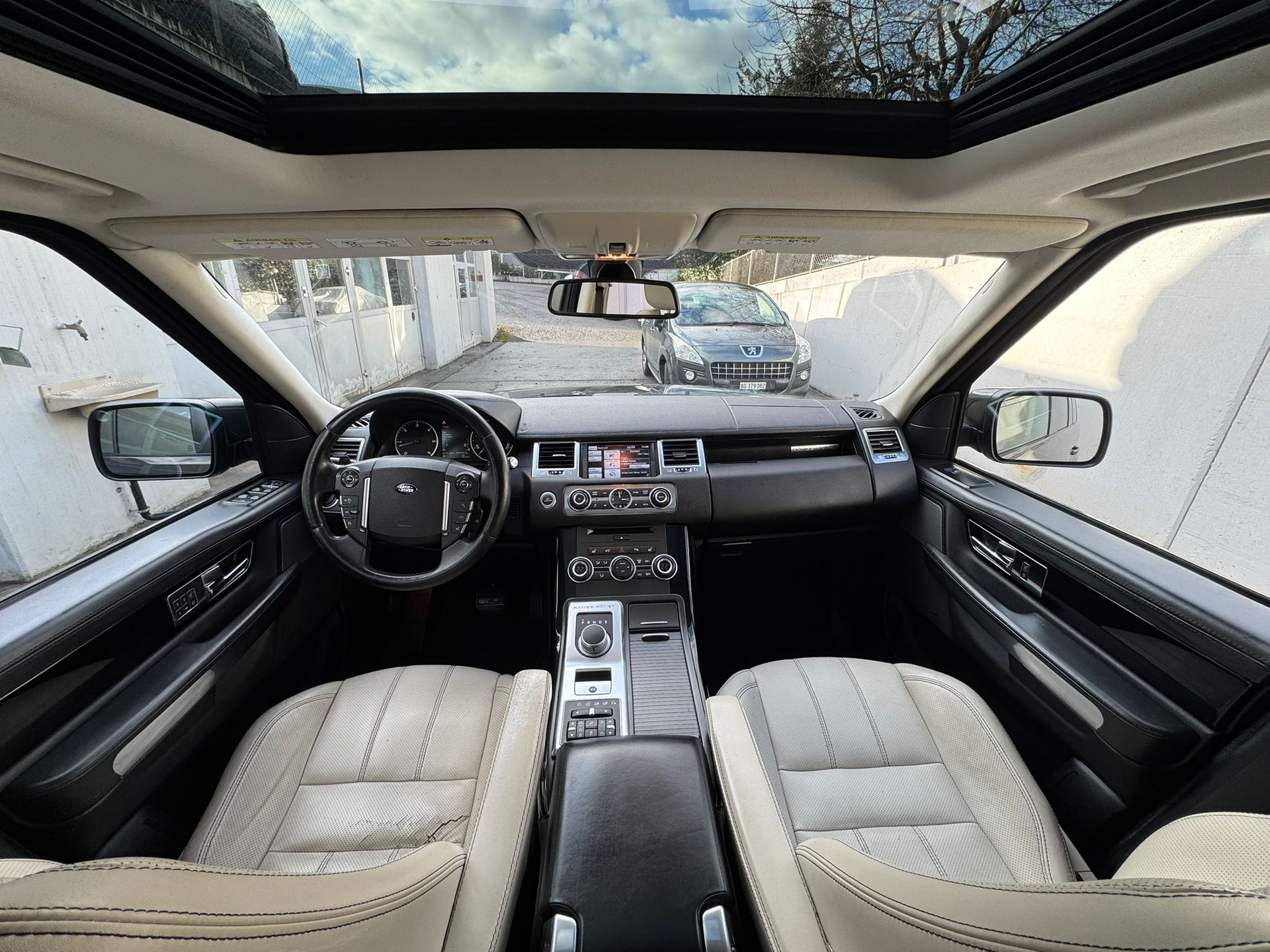 LAND ROVER Range Rover Sport 3.0 TDV6 HSE Automatic-image-10
