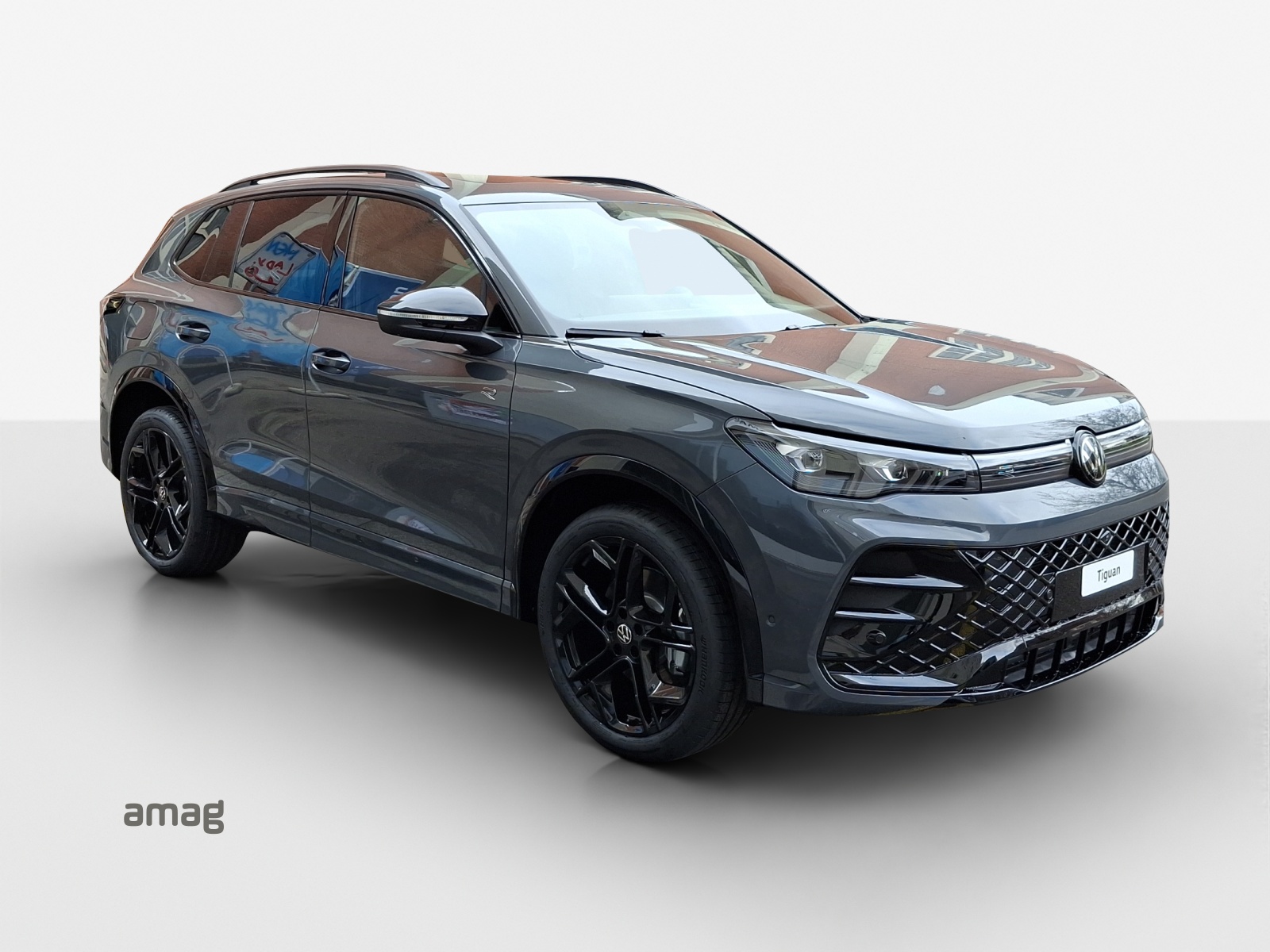 VW Tiguan 2.0 TSI DSG R-Line 4Motion-image-5