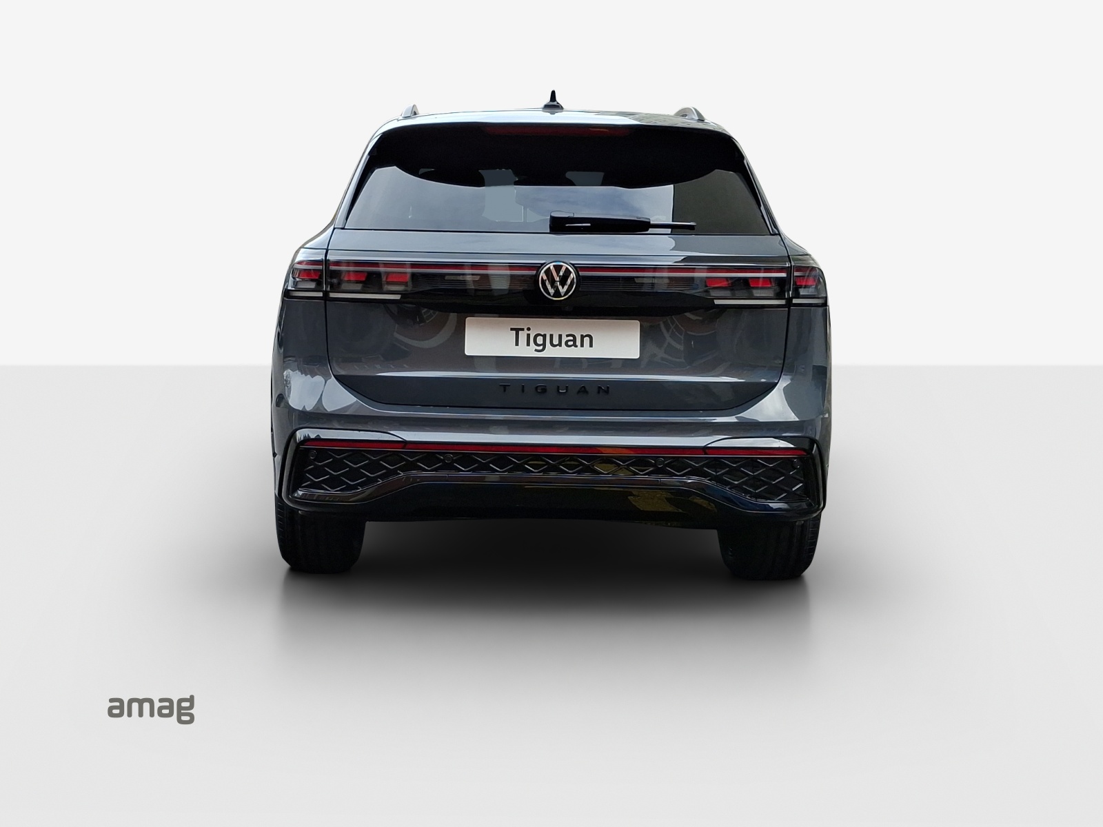 VW Tiguan 2.0 TSI DSG R-Line 4Motion-image-3
