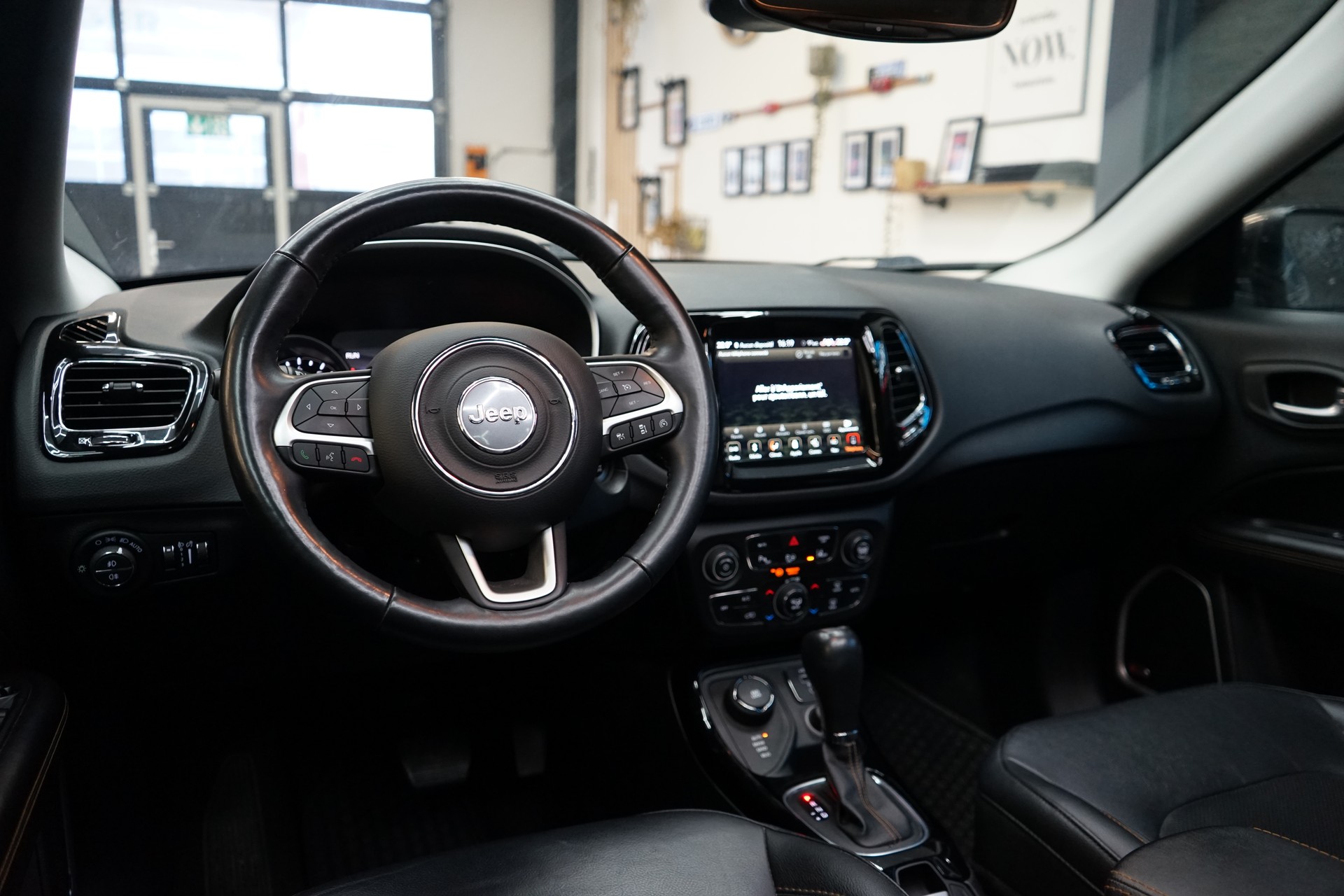 JEEP Compass 1.4 Turbo Limited AWD 9ATX-image-5