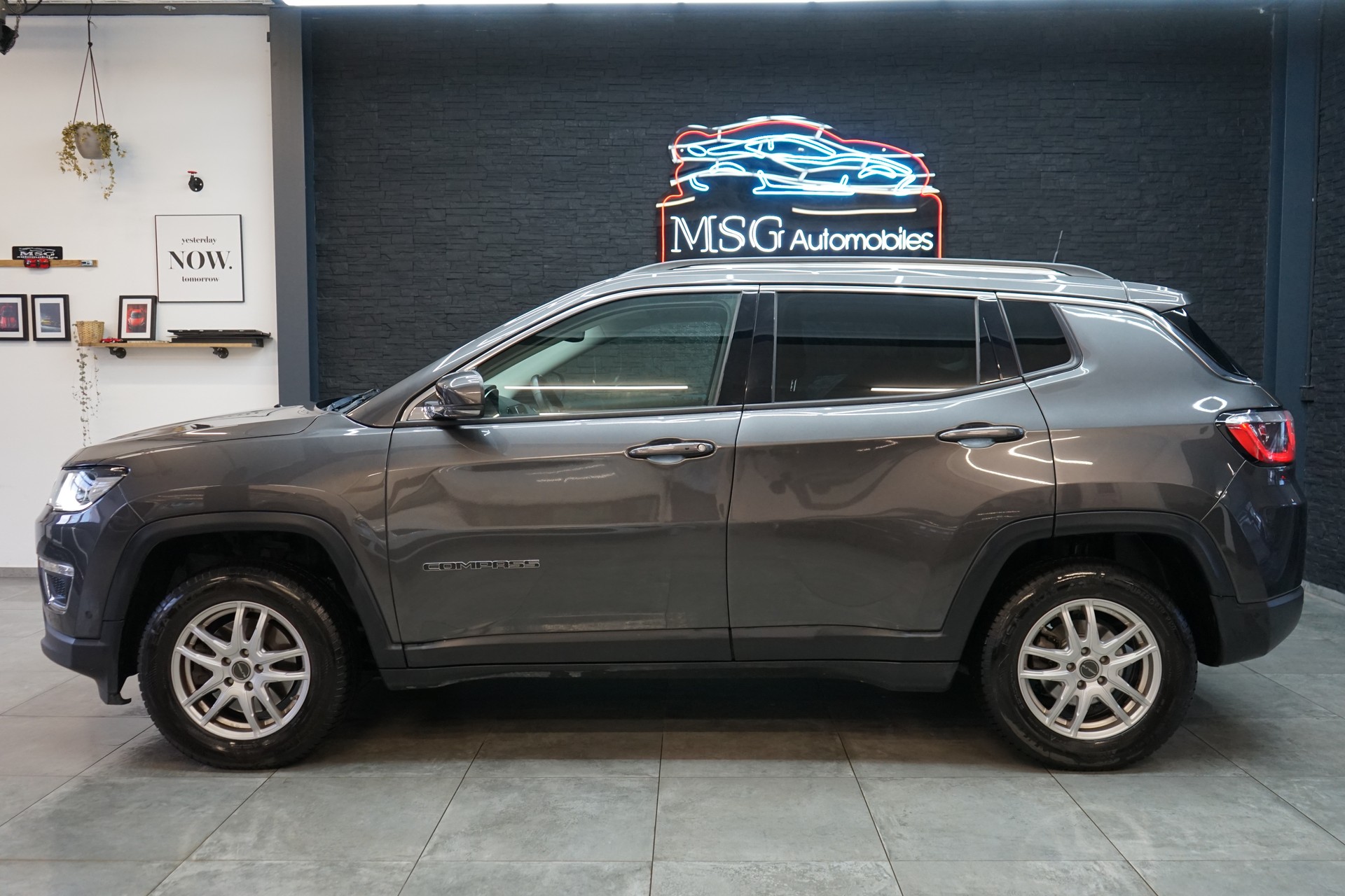 JEEP Compass 1.4 Turbo Limited AWD 9ATX-image-1