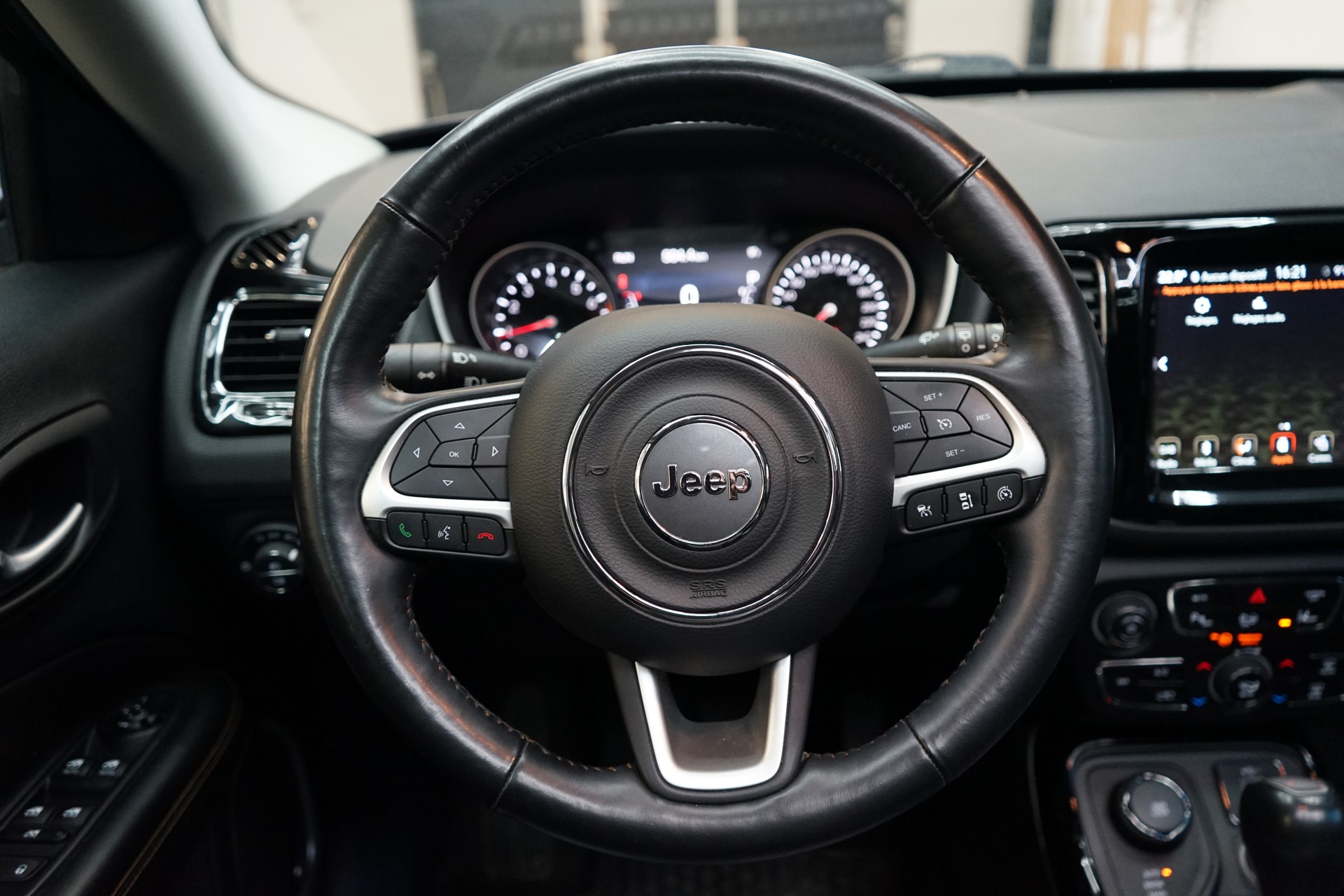 JEEP Compass 1.4 Turbo Limited AWD 9ATX-image-7