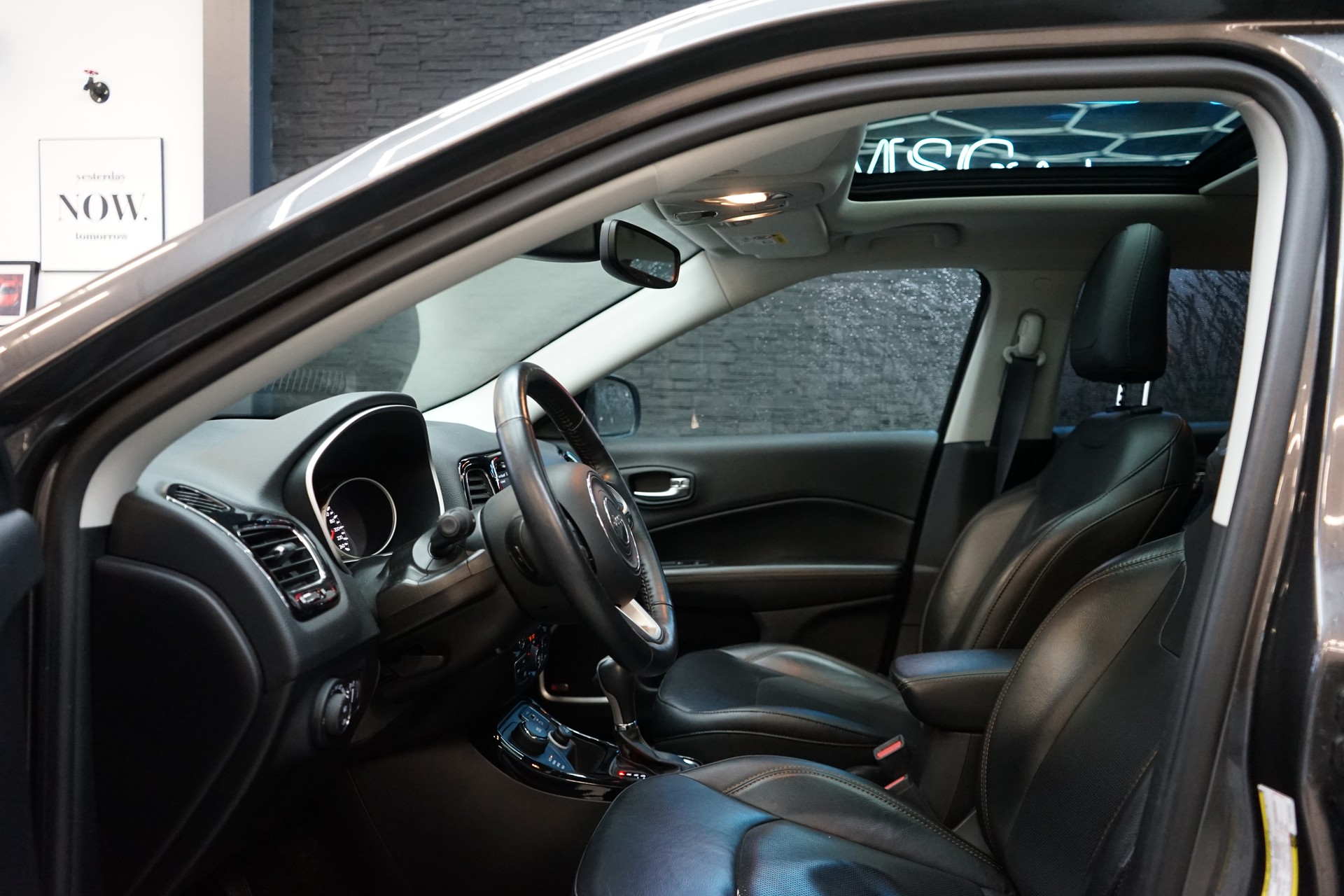 JEEP Compass 1.4 Turbo Limited AWD 9ATX-image-3