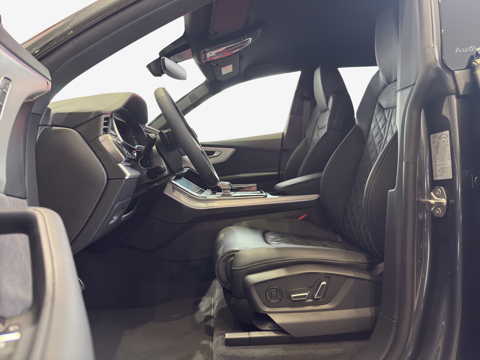 AUDI Q8 SUV TDI quattro 210 kW tiptronic-image-7