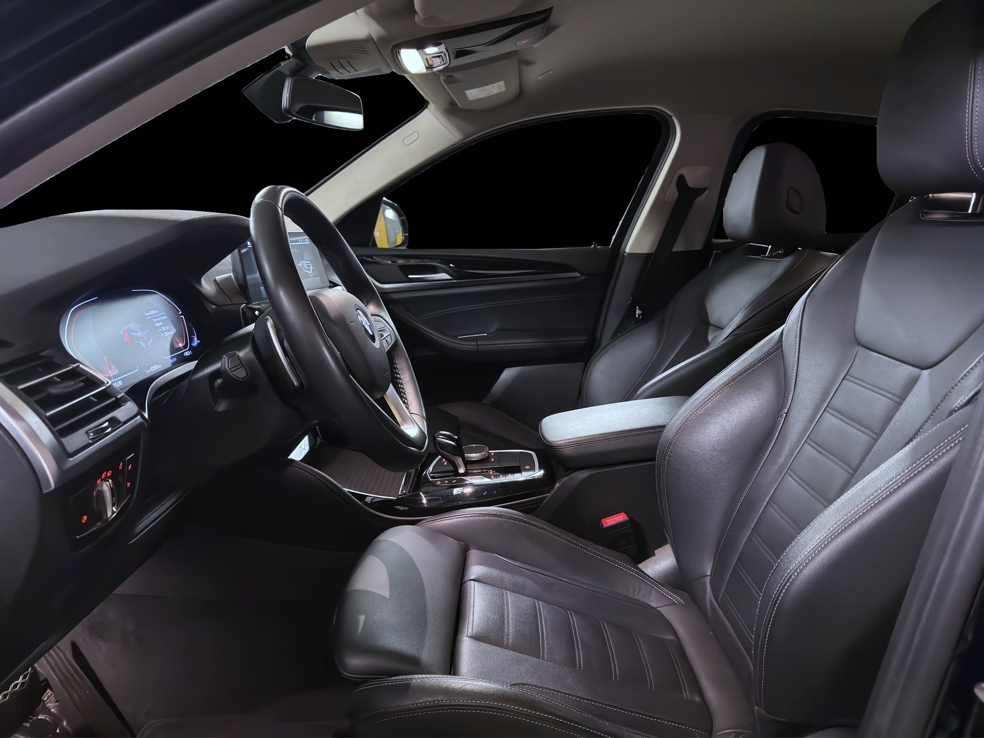 BMW X4 xDrive 48V 20i Steptronic-image-9