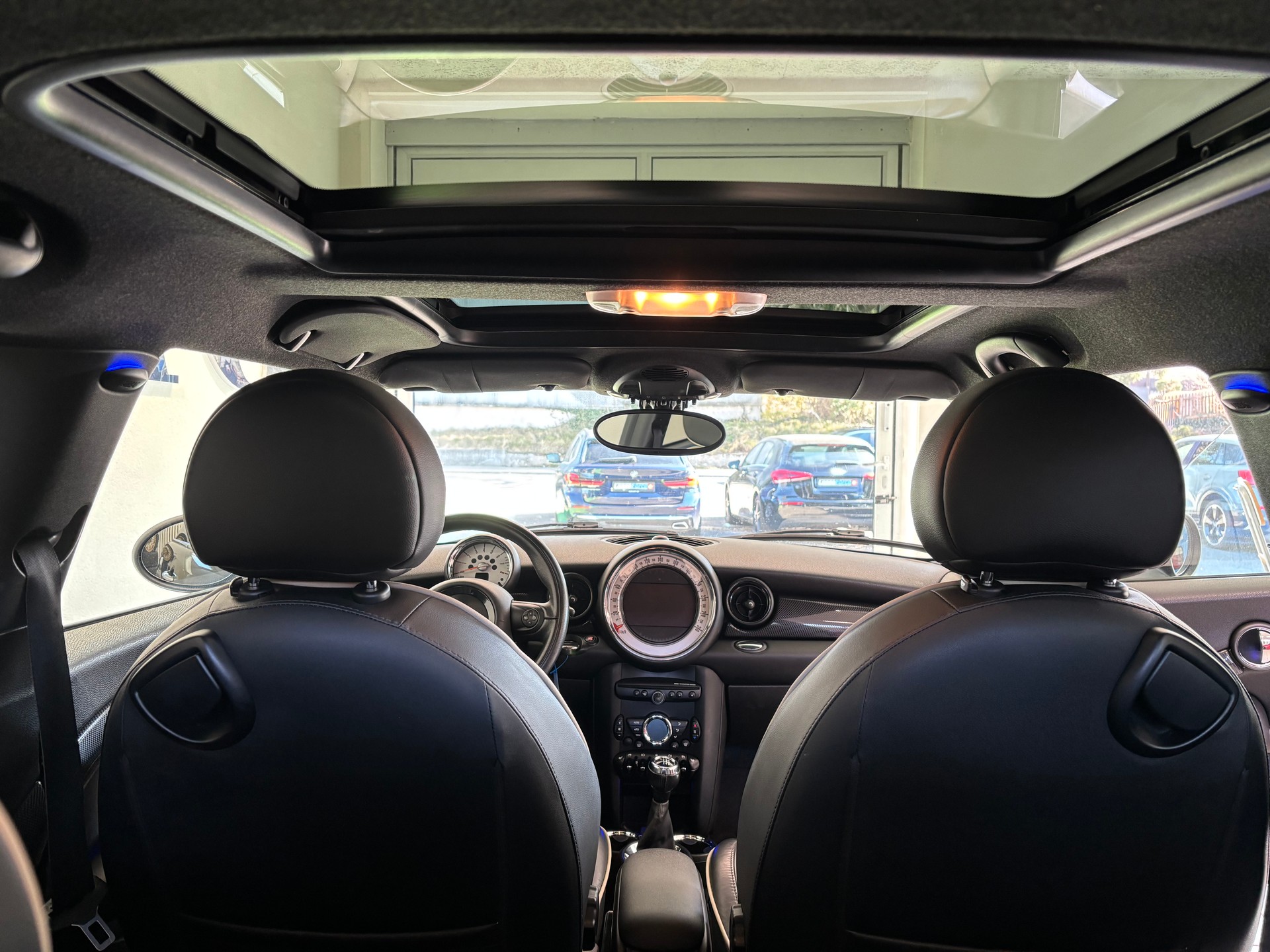 MINI Cooper S-image-12