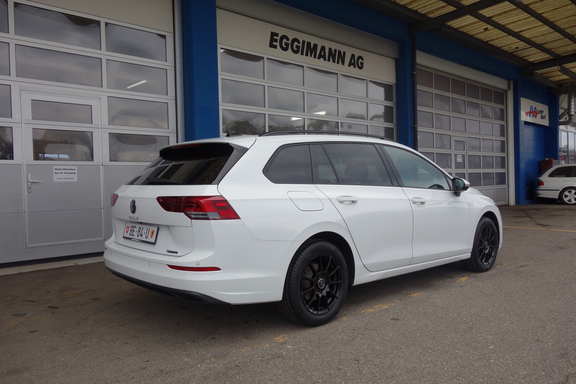 VW Golf Variant 2.0 TDI Life DSG 4Motion-showroom-element-3