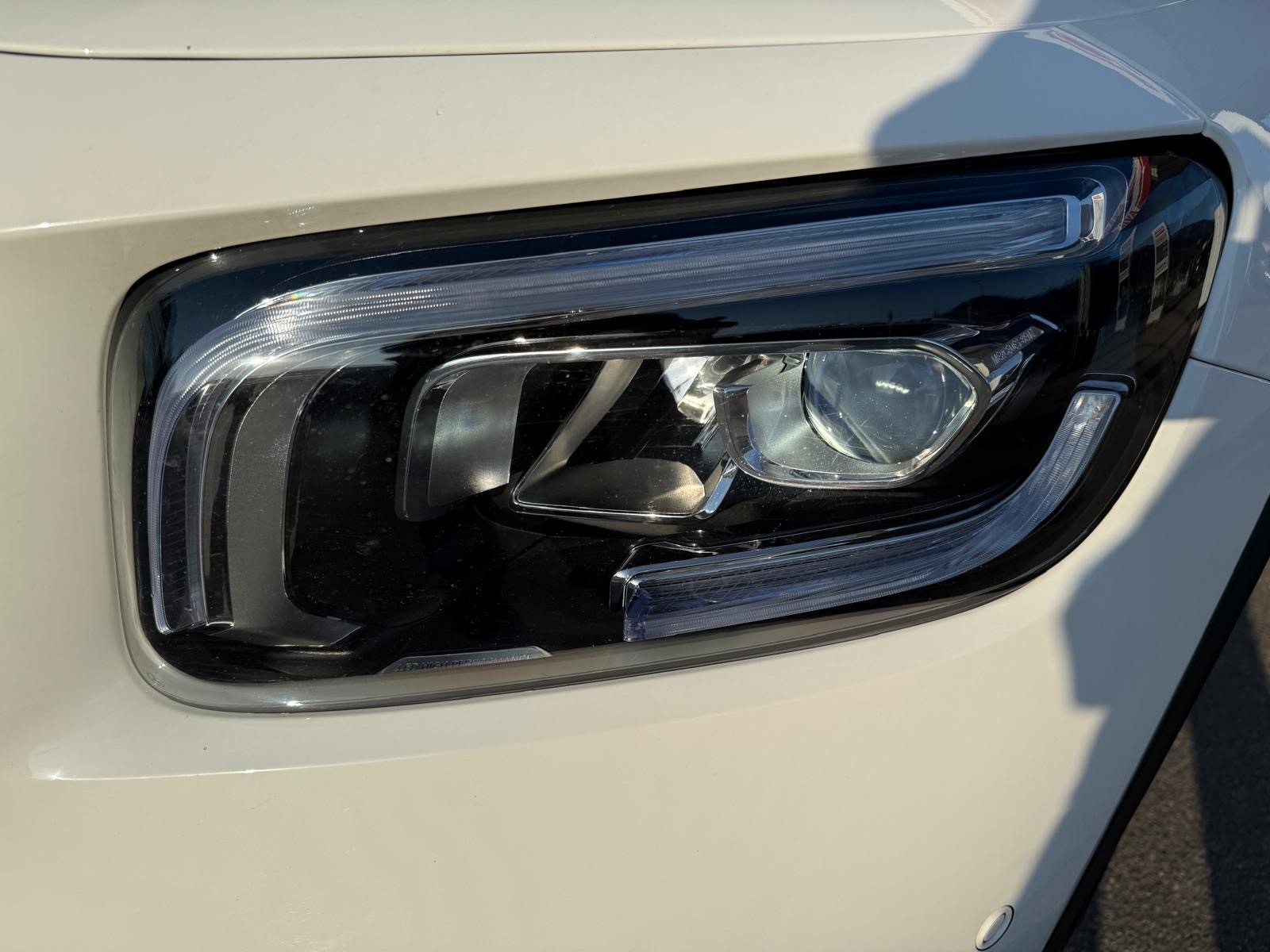 MERCEDES-BENZ GLB 250 4Matic AMG Line 8G-Tronic-image-17