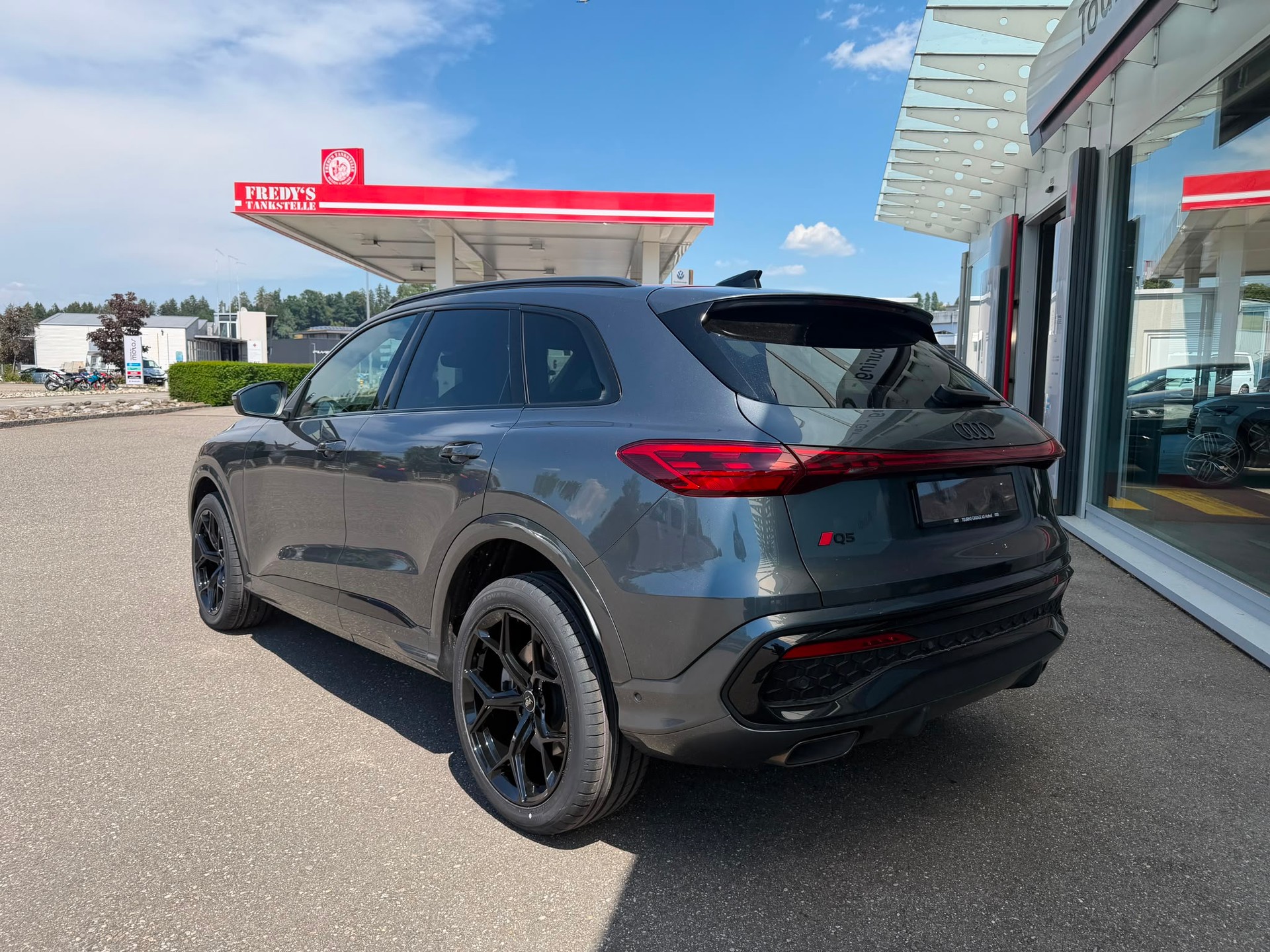 AUDI Q5 TFSI quatto 150 kW S-tronic-image-2