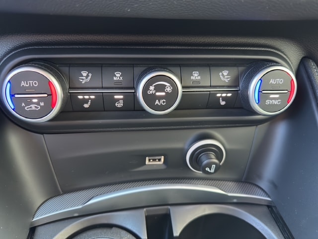 ALFA ROMEO Stelvio 2.0 Sprint Q4 Q4 Automatic-image-17