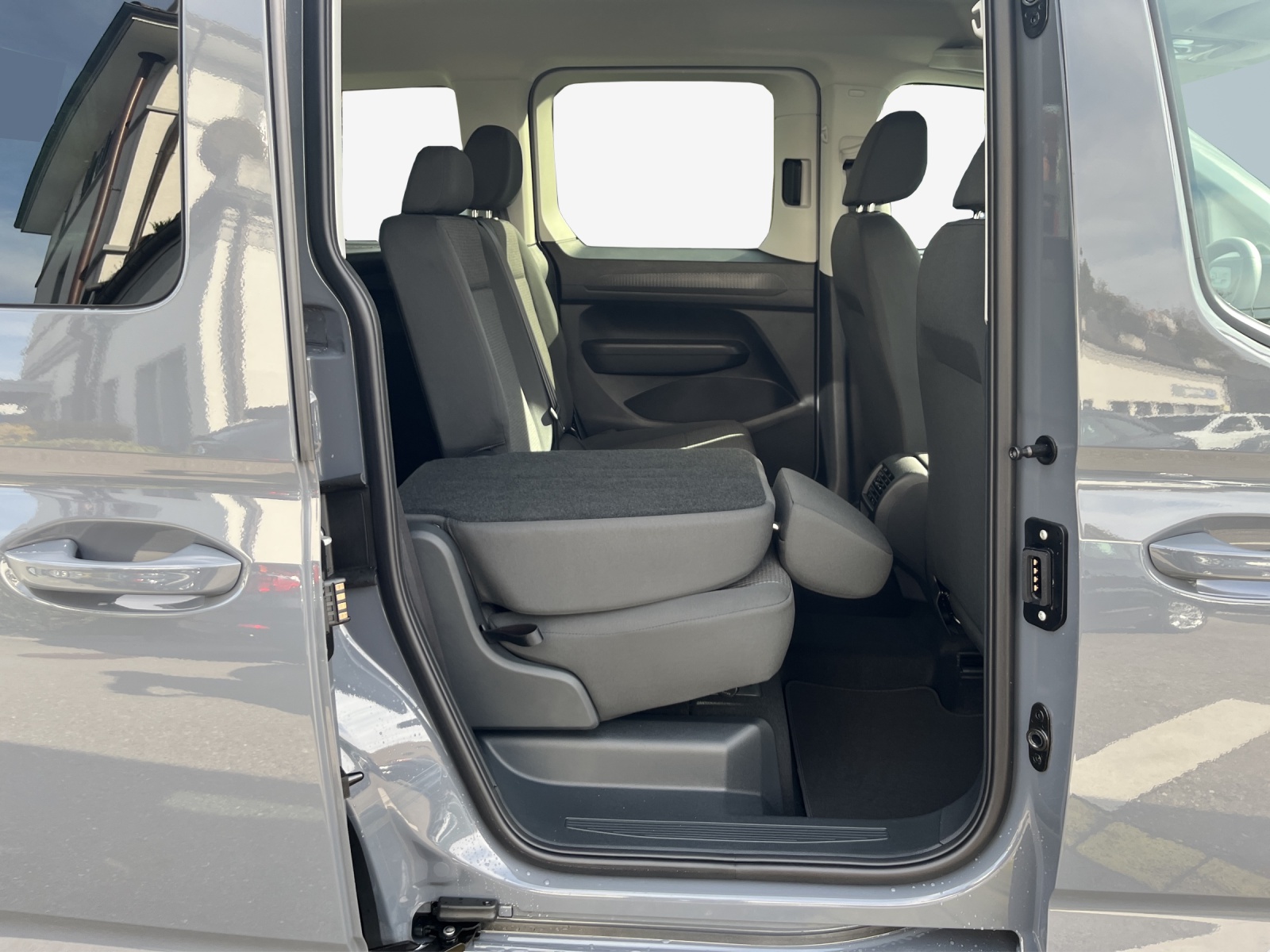 VW Caddy 2.0 TDI Liberty 4Motion-image-13