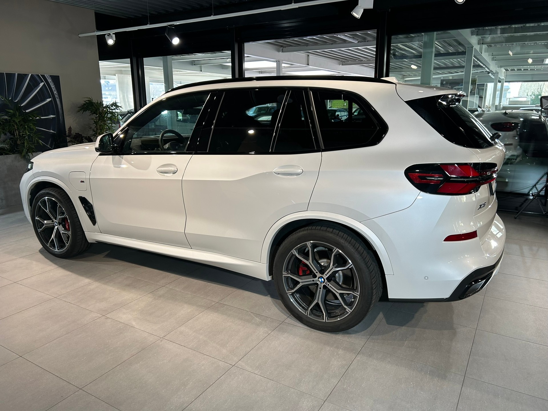 BMW X5 xDrive 50e M Sport Pro Steptronic-image-7