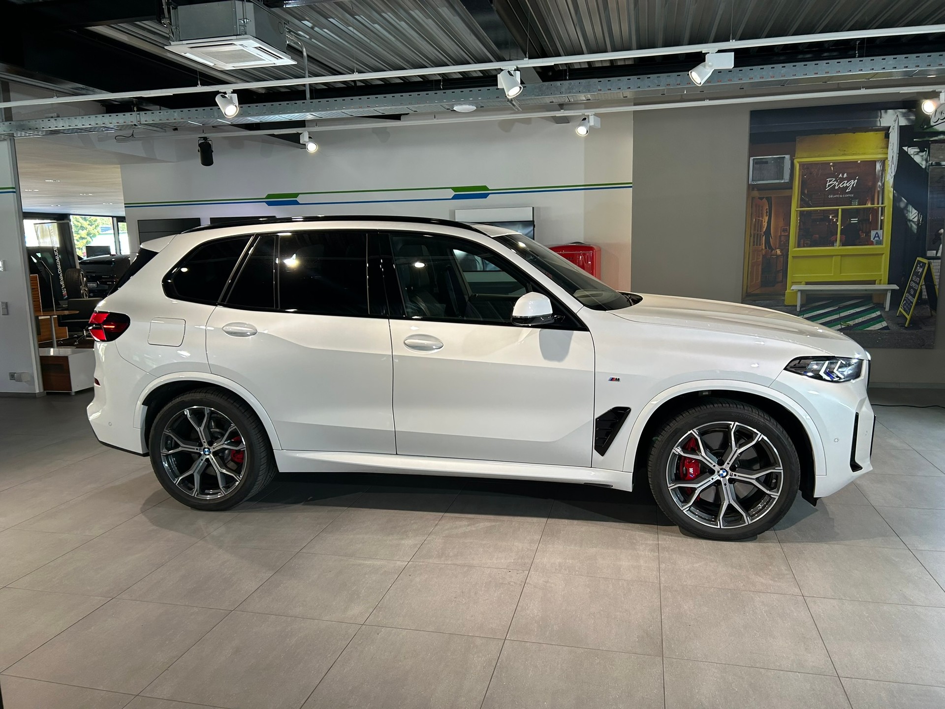 BMW X5 xDrive 50e M Sport Pro Steptronic-image-6