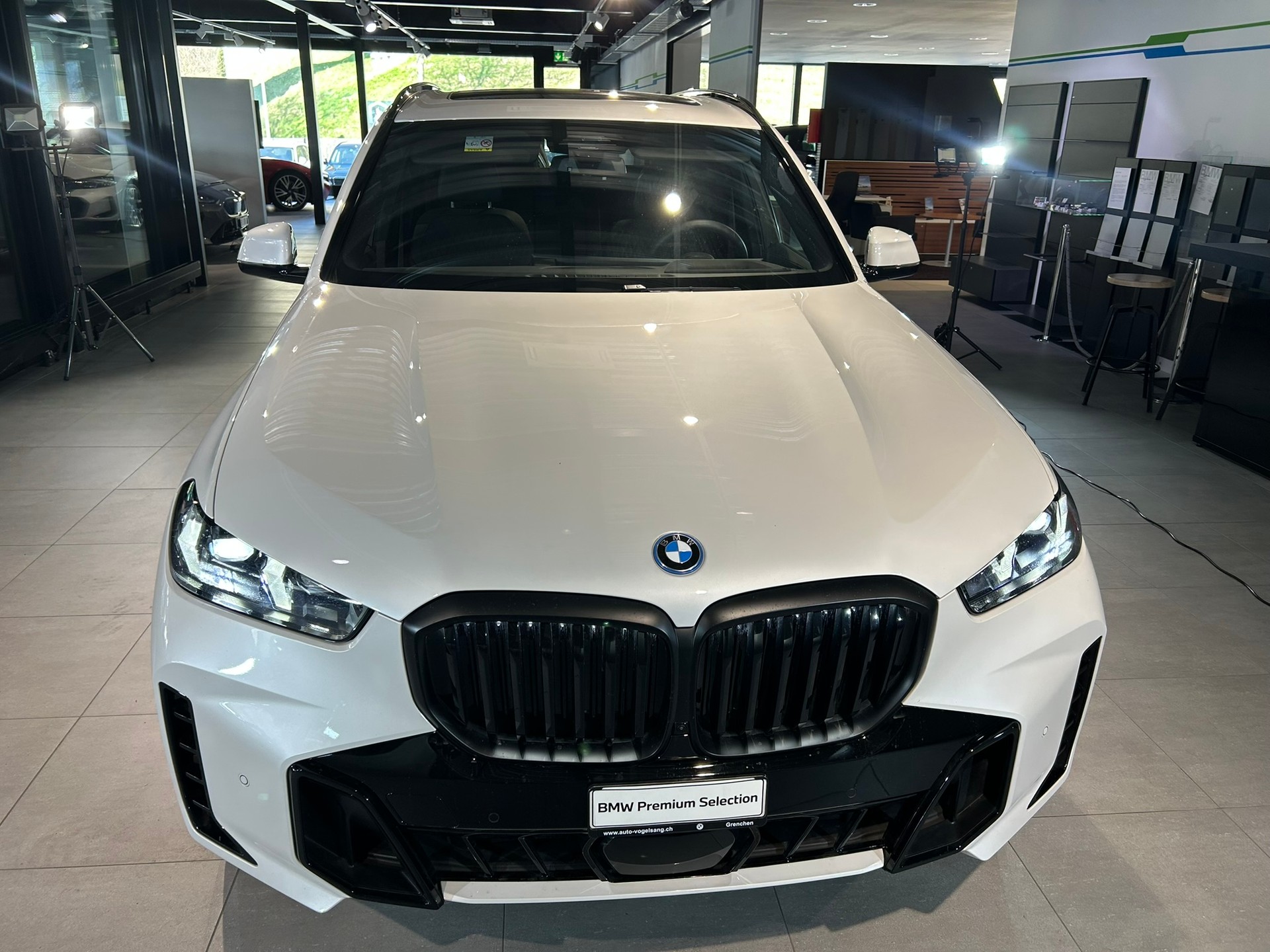 BMW X5 xDrive 50e M Sport Pro Steptronic-image-5