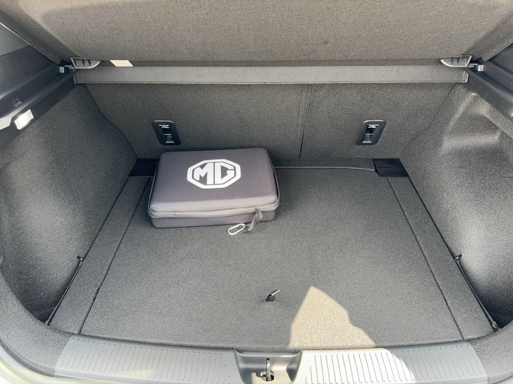 MG 4 Xpower 64kWh 4x4 435 ch-image-17