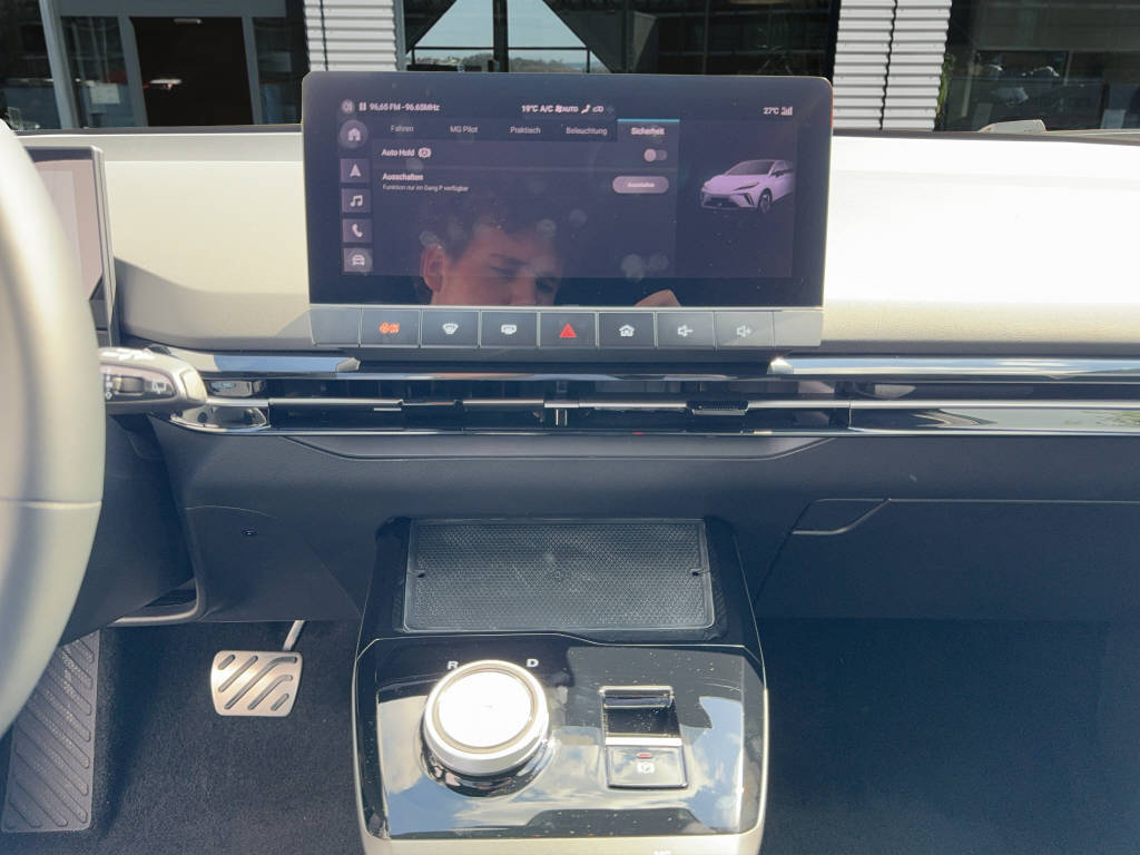 MG 4 Xpower 64kWh 4x4 435 ch-image-13