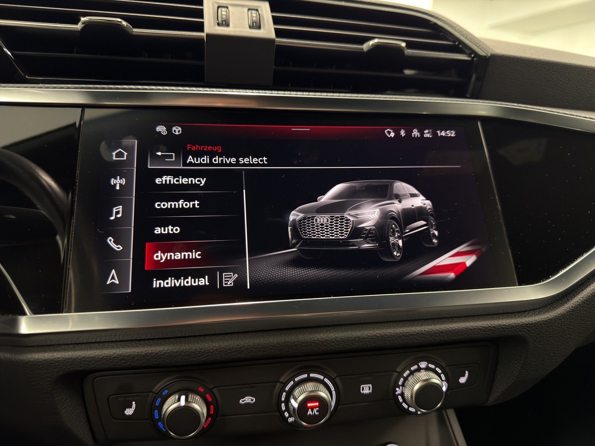 AUDI Q3 Sportback 40 TFSI S line quattro S-tronic-image-23