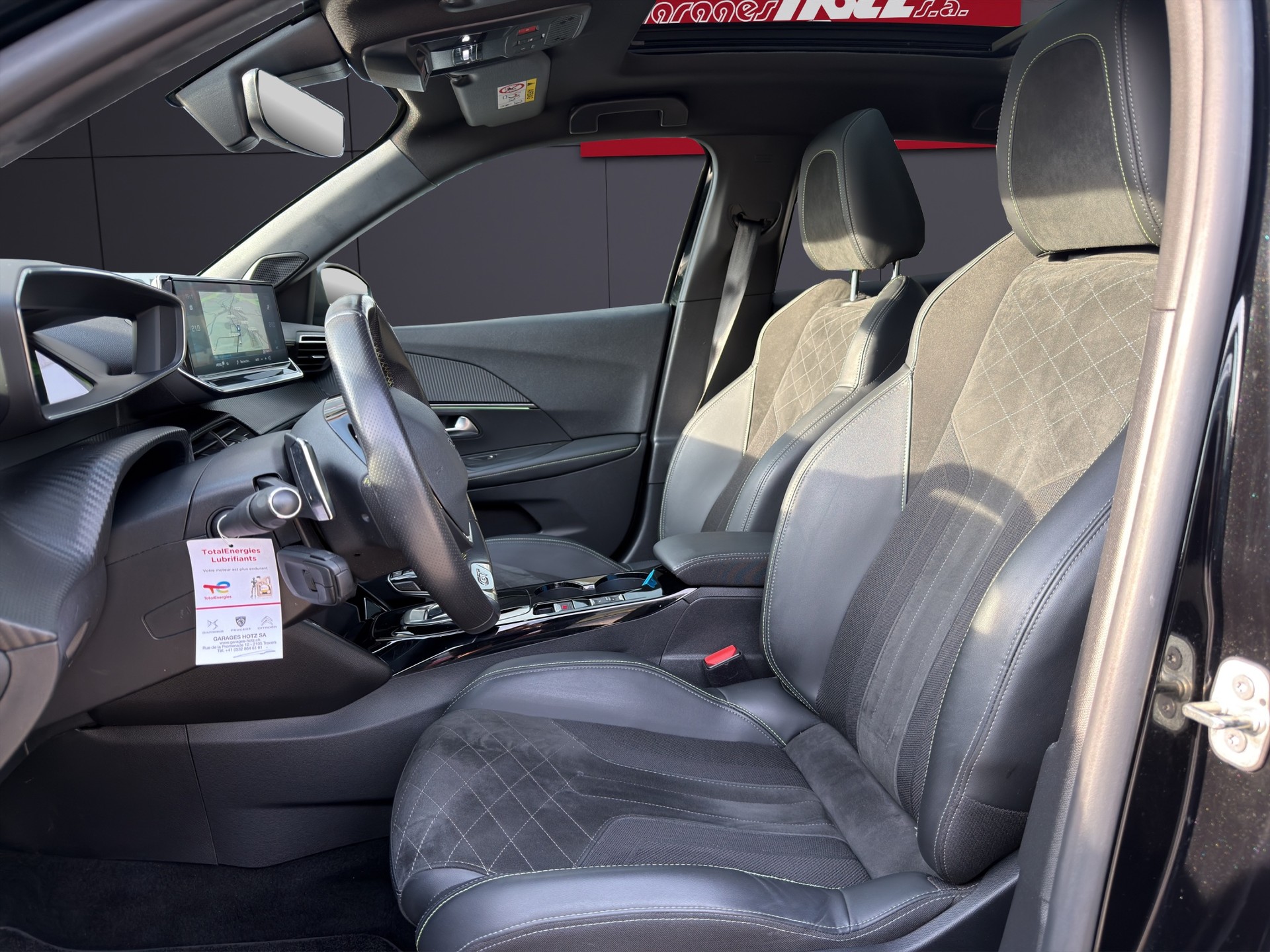 PEUGEOT 2008 1.2 GT Pack-image-5