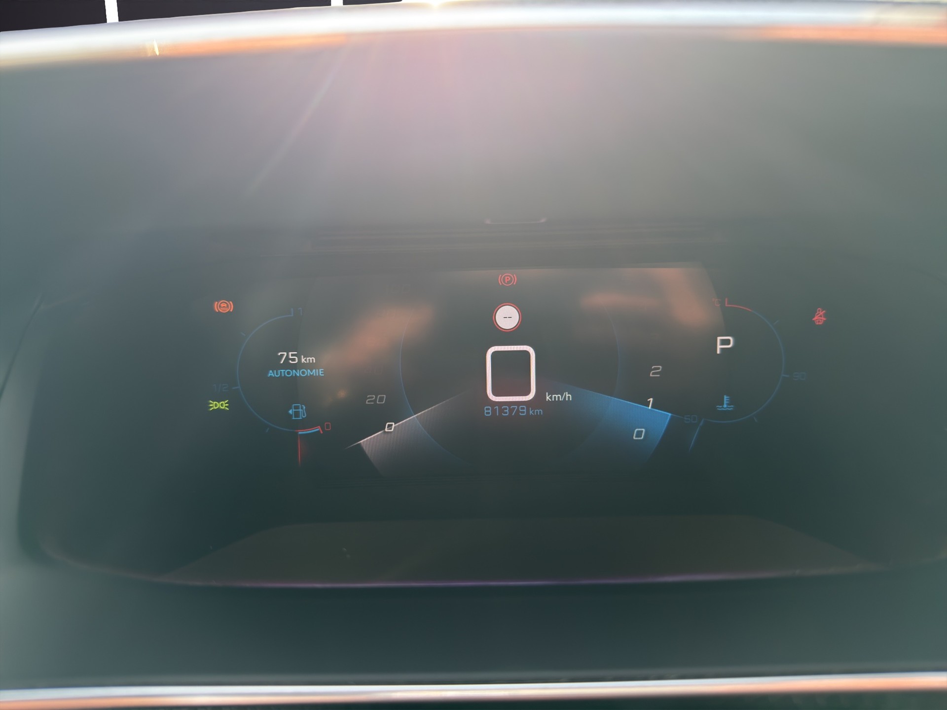 PEUGEOT 2008 1.2 GT Pack-image-8