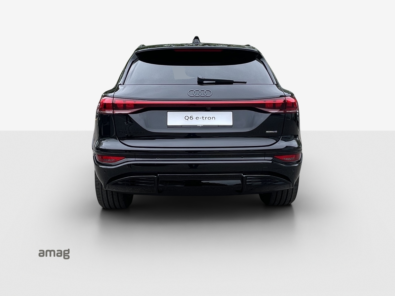 AUDI Q6 e-tron quattro-image-3