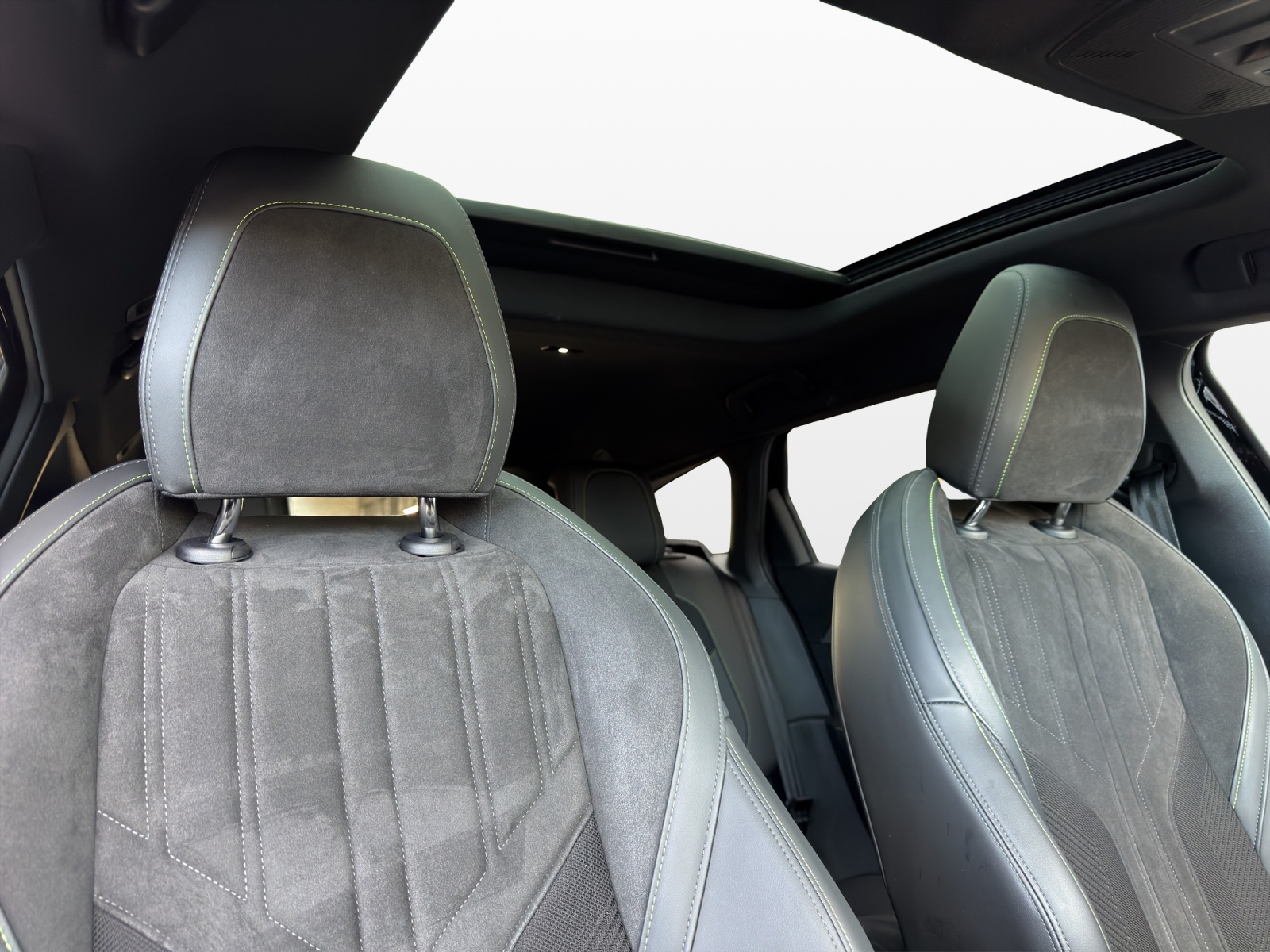 PEUGEOT 308 SW 1.5 BlueHDI GT EAT8-image-15