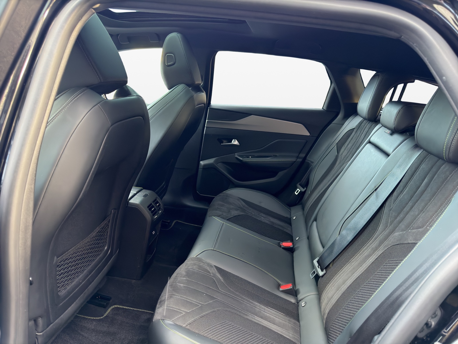 PEUGEOT 308 SW 1.5 BlueHDI GT EAT8-image-18