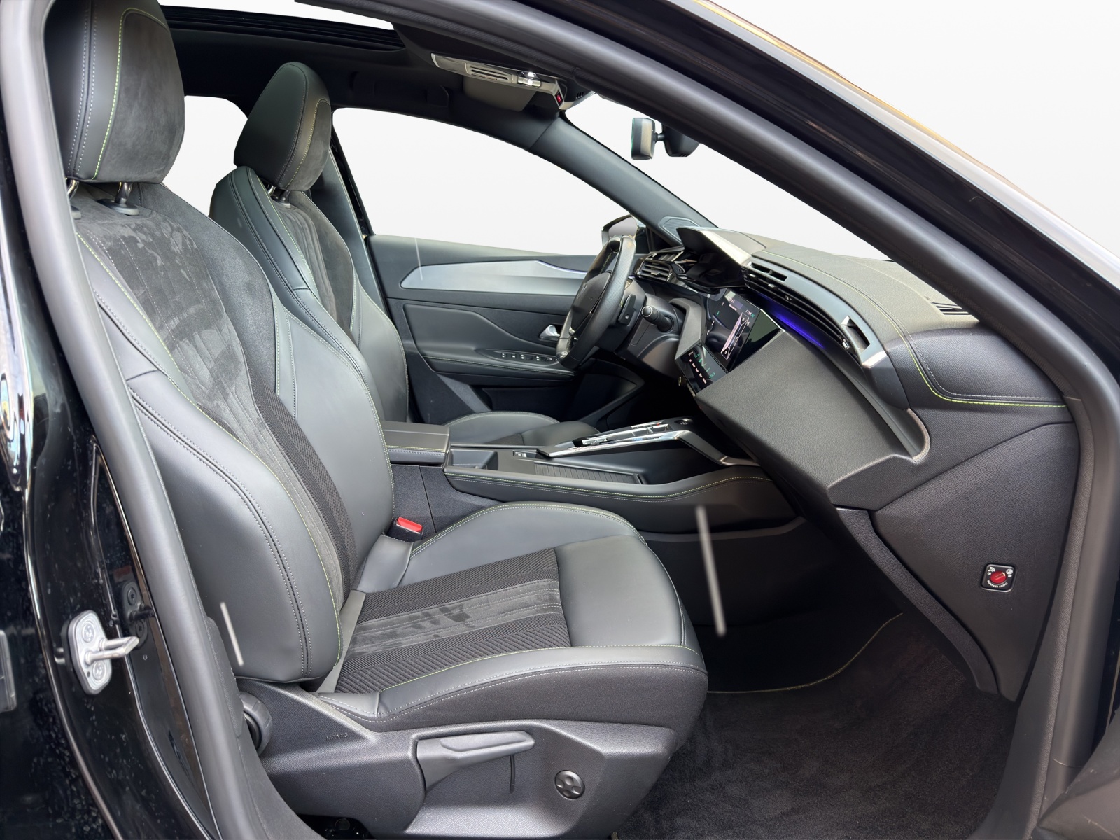 PEUGEOT 308 SW 1.5 BlueHDI GT EAT8-image-14