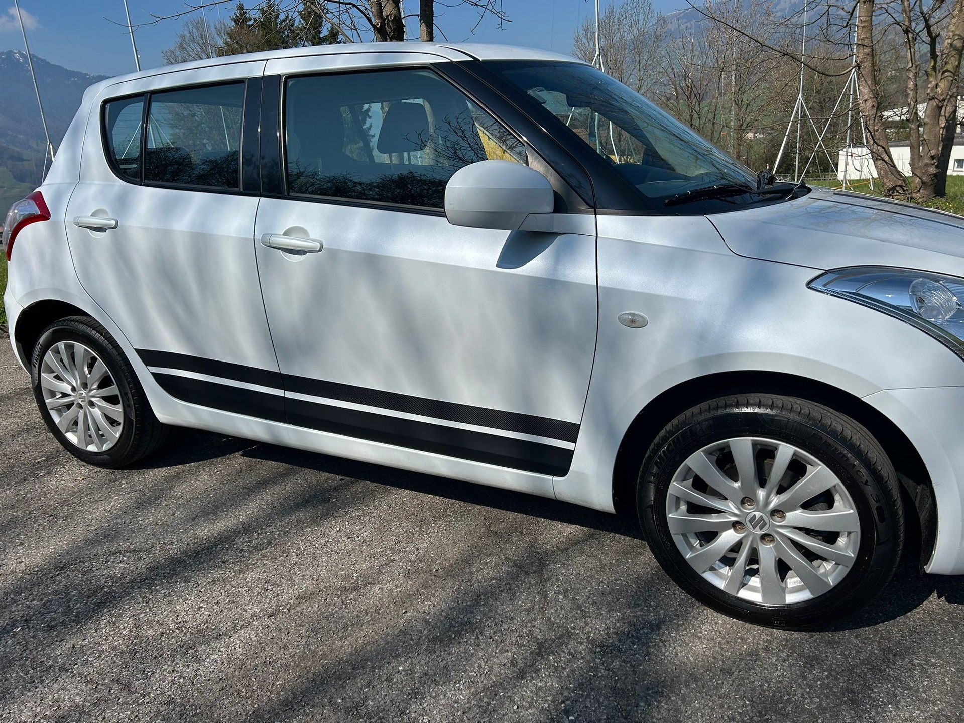 SUZUKI Swift 1.2i 16V GL 4x4-image-1