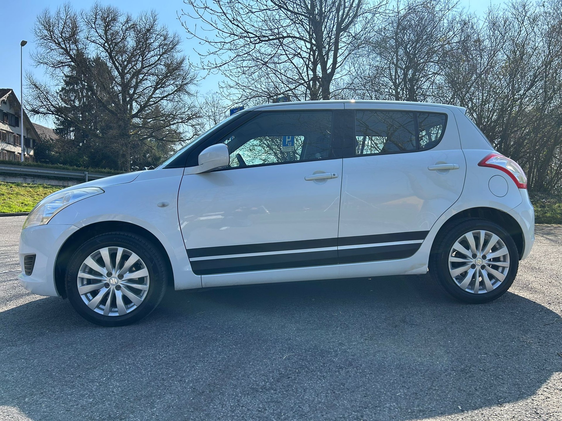 SUZUKI Swift 1.2i 16V GL 4x4