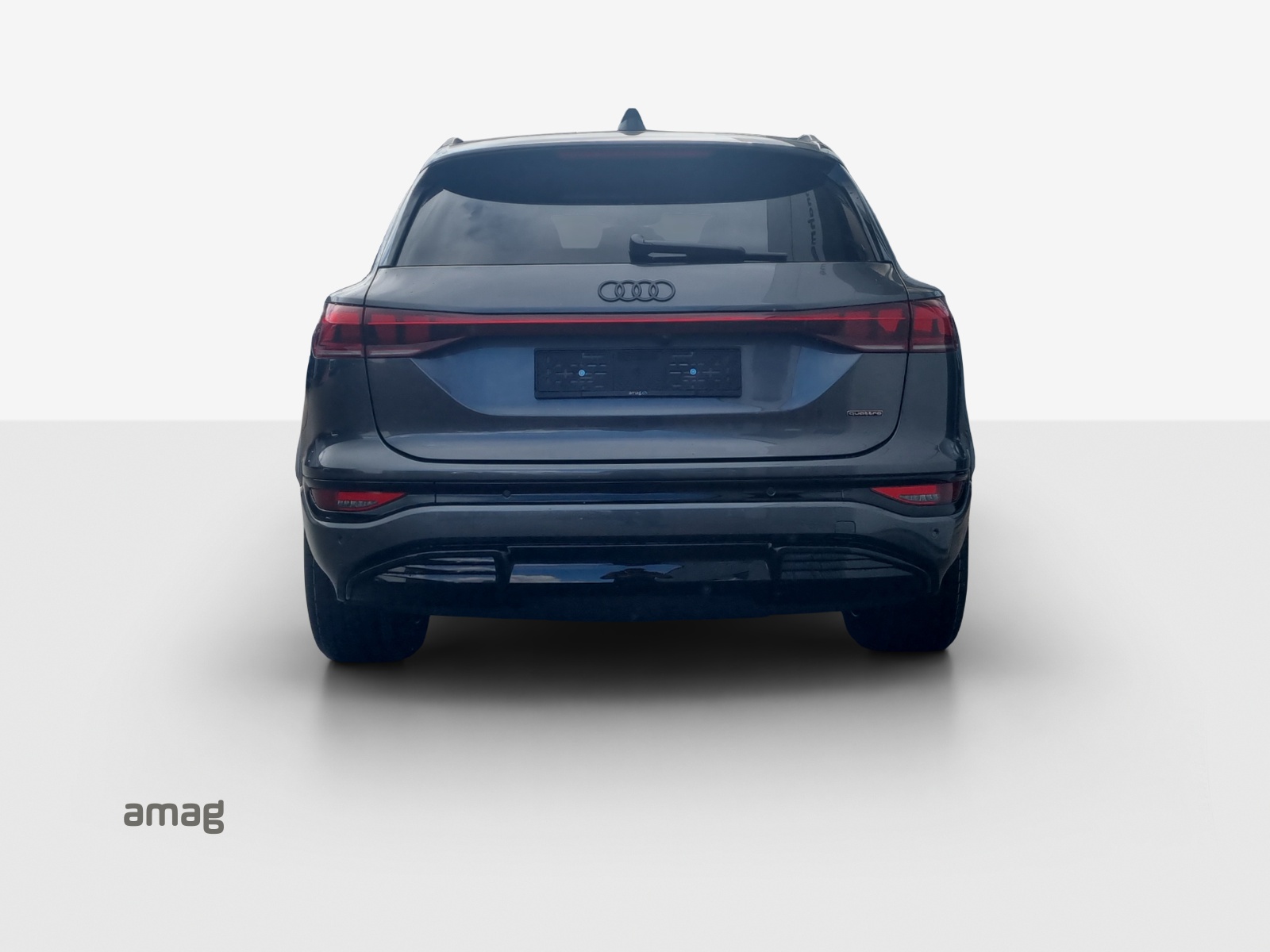 AUDI Q6 e-tron quattro-image-4