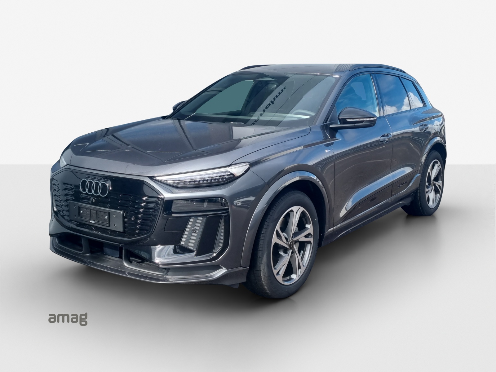 AUDI Q6 e-tron quattro-image-0