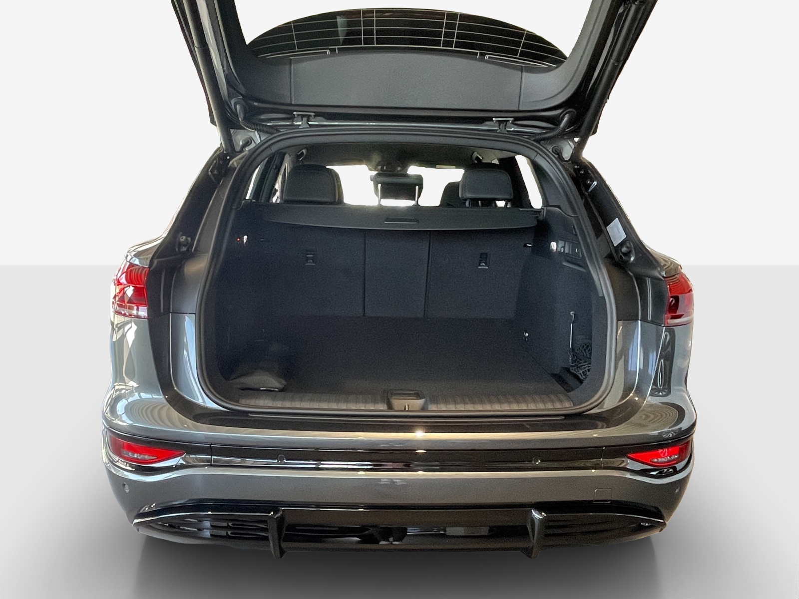 AUDI Q6 e-tron quattro-image-11
