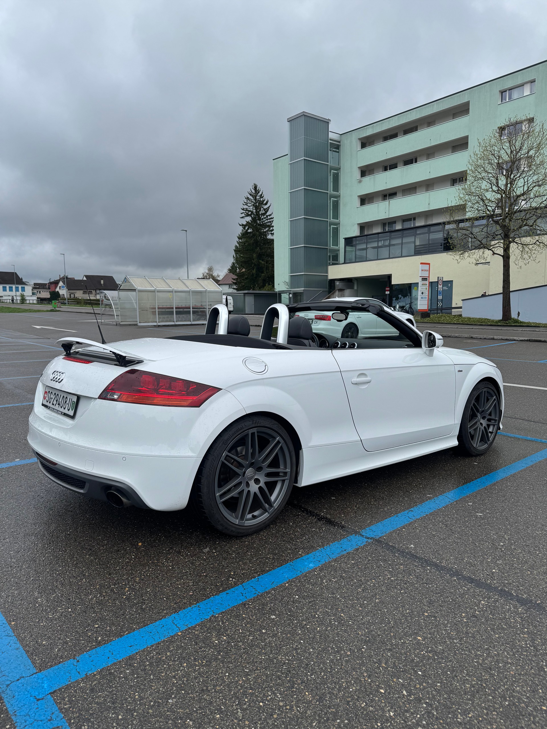AUDI TT Roadster 2.0 TFSI quattro S-tronic-image-3