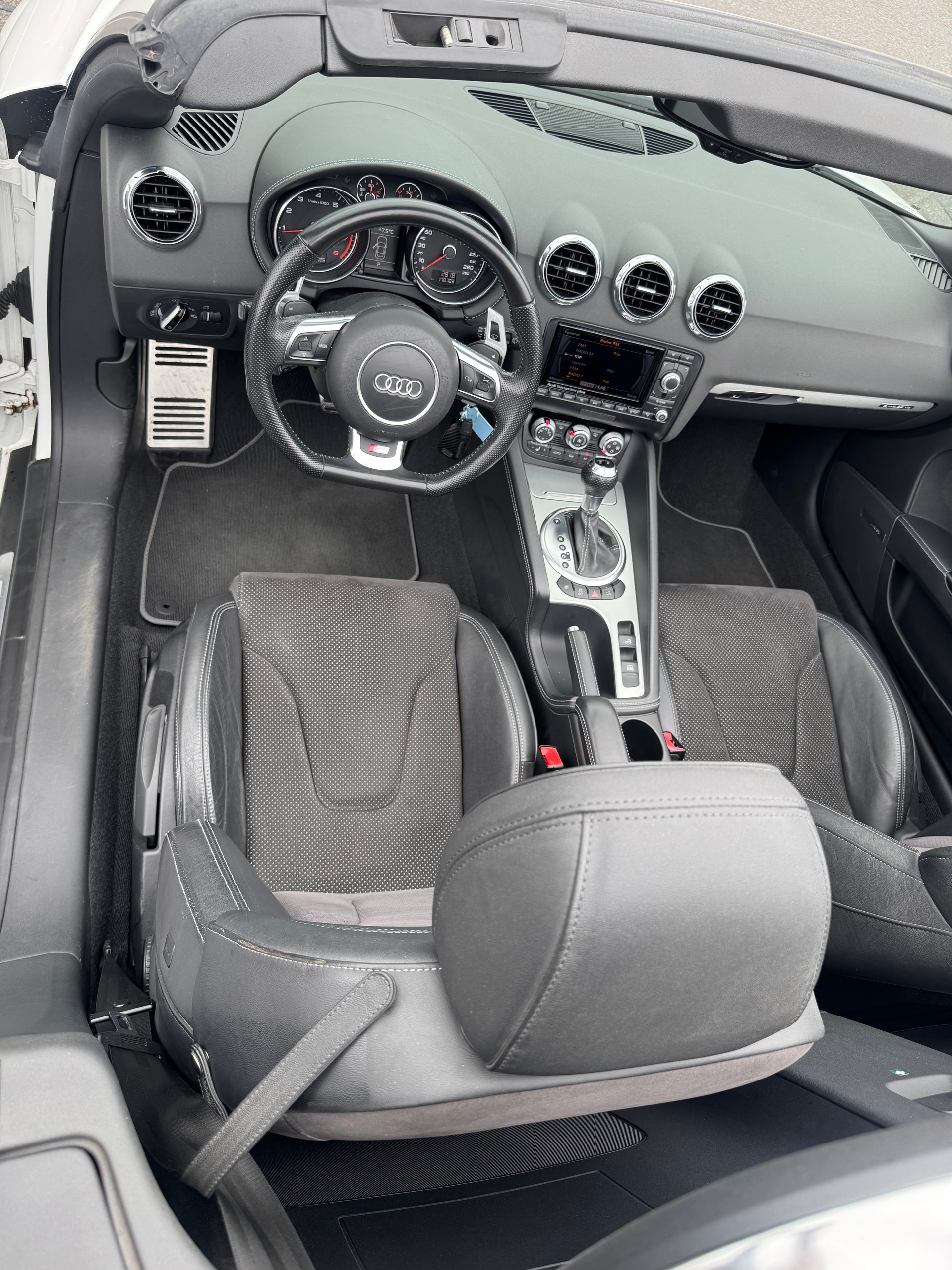 AUDI TT Roadster 2.0 TFSI quattro S-tronic-image-6