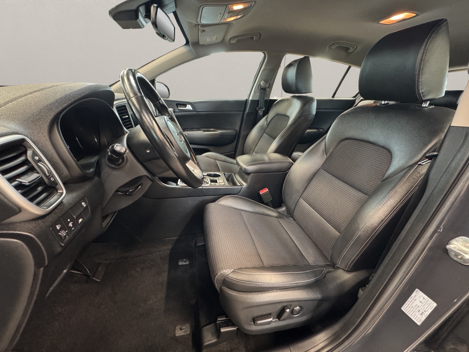 KIA Sportage 1.6 T-GDi Black Edition QL-image-13