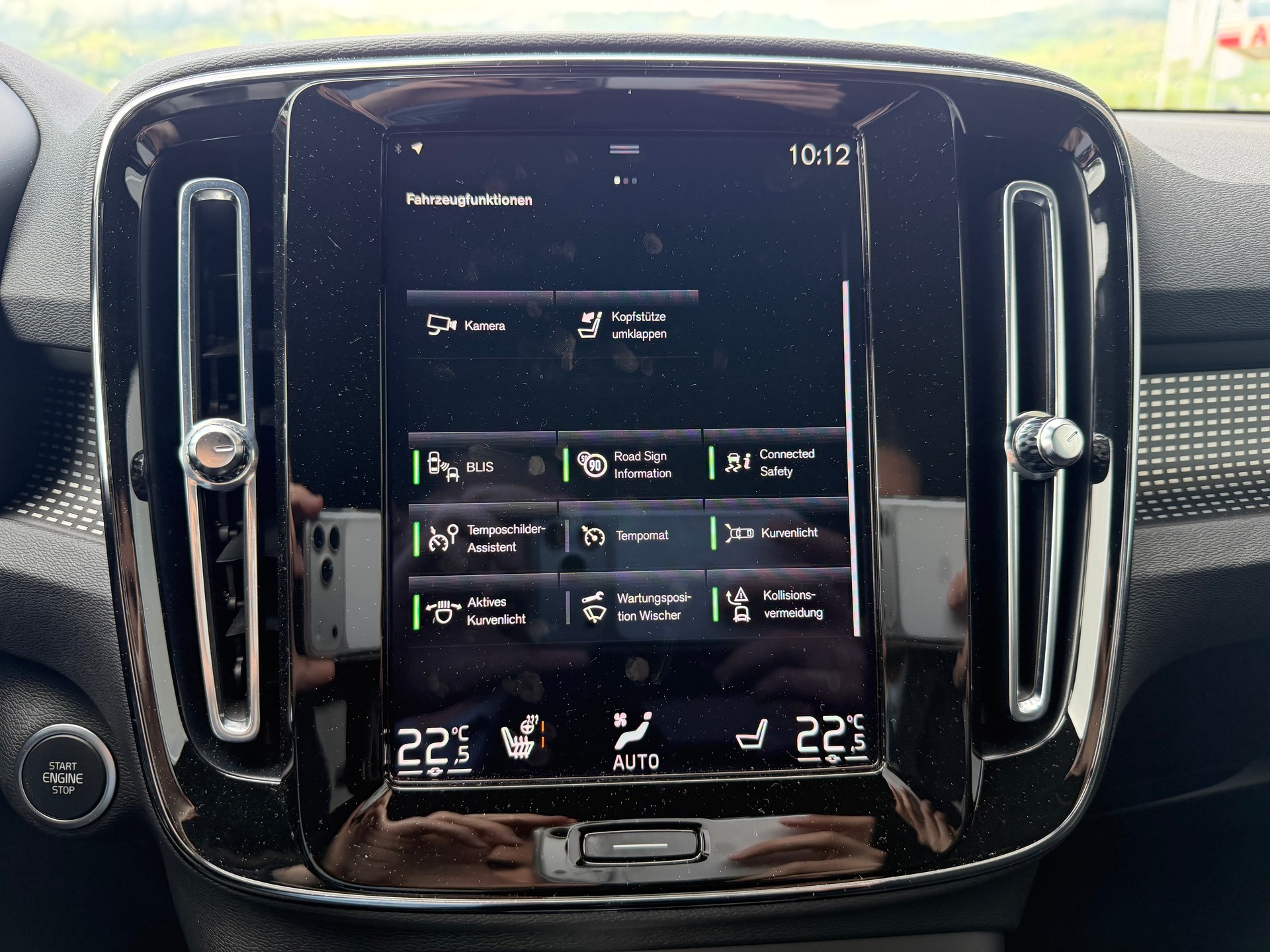 VOLVO XC40 T5 TwE R-Design DCT-image-15