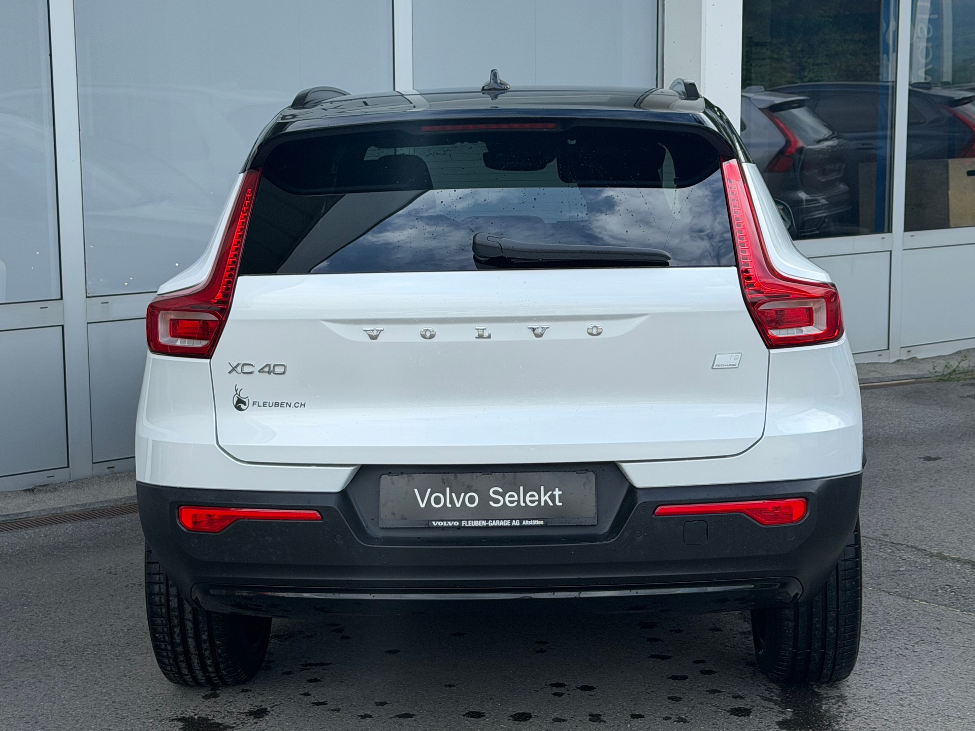 VOLVO XC40 T5 TwE R-Design DCT-image-25