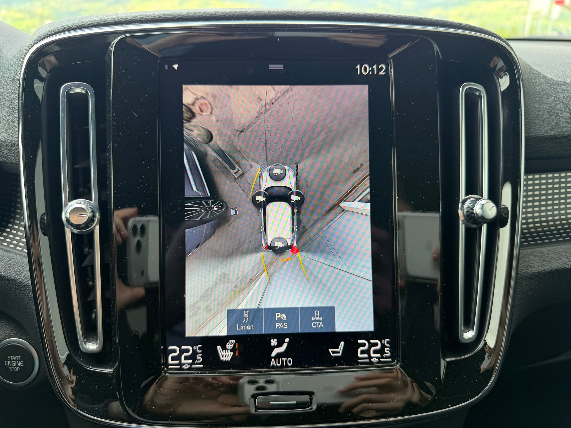 VOLVO XC40 T5 TwE R-Design DCT-image-22