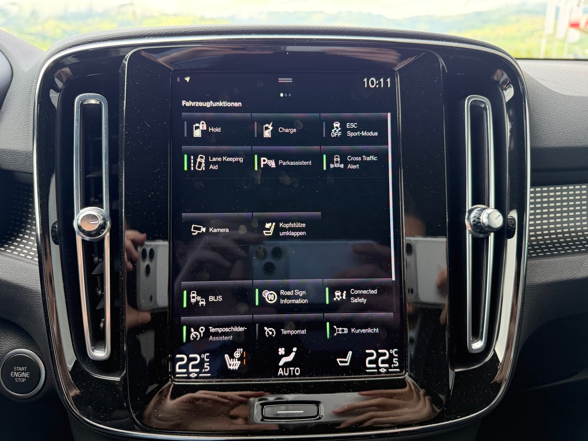 VOLVO XC40 T5 TwE R-Design DCT-image-14