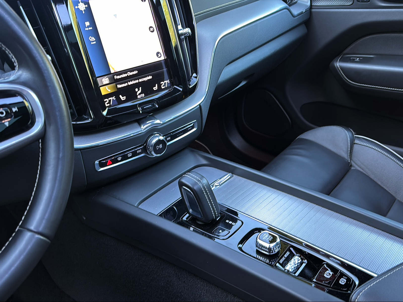 VOLVO XC60 T8 eAWD Polestar Geartronic-image-18