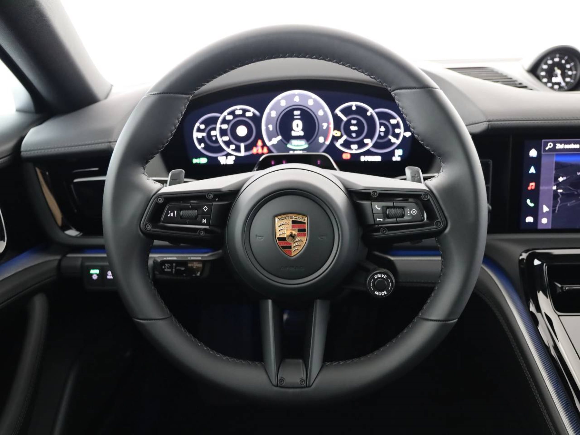 PORSCHE Panamera 4S E-Hybrid-image-4