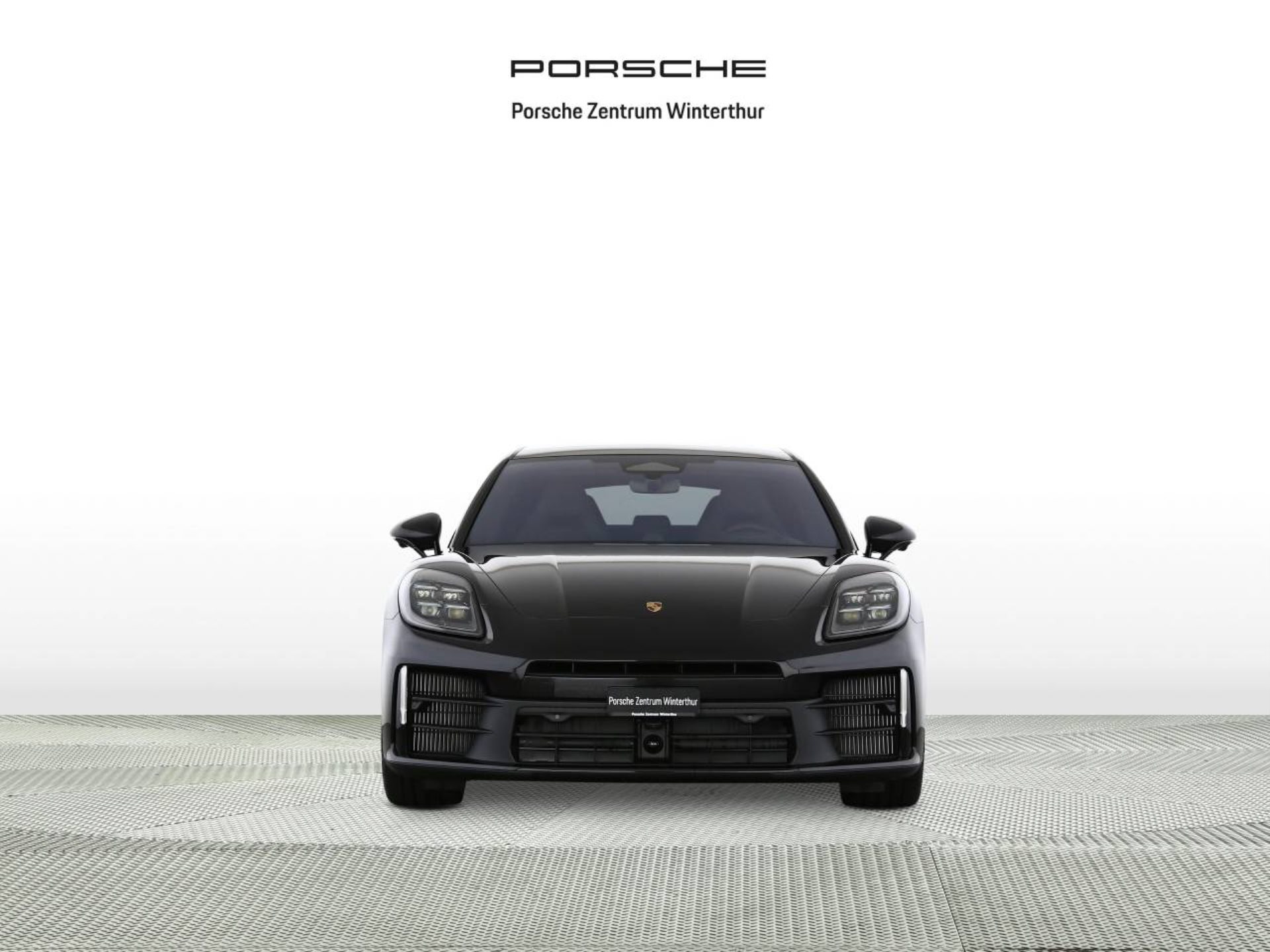 PORSCHE Panamera 4S E-Hybrid-image-5