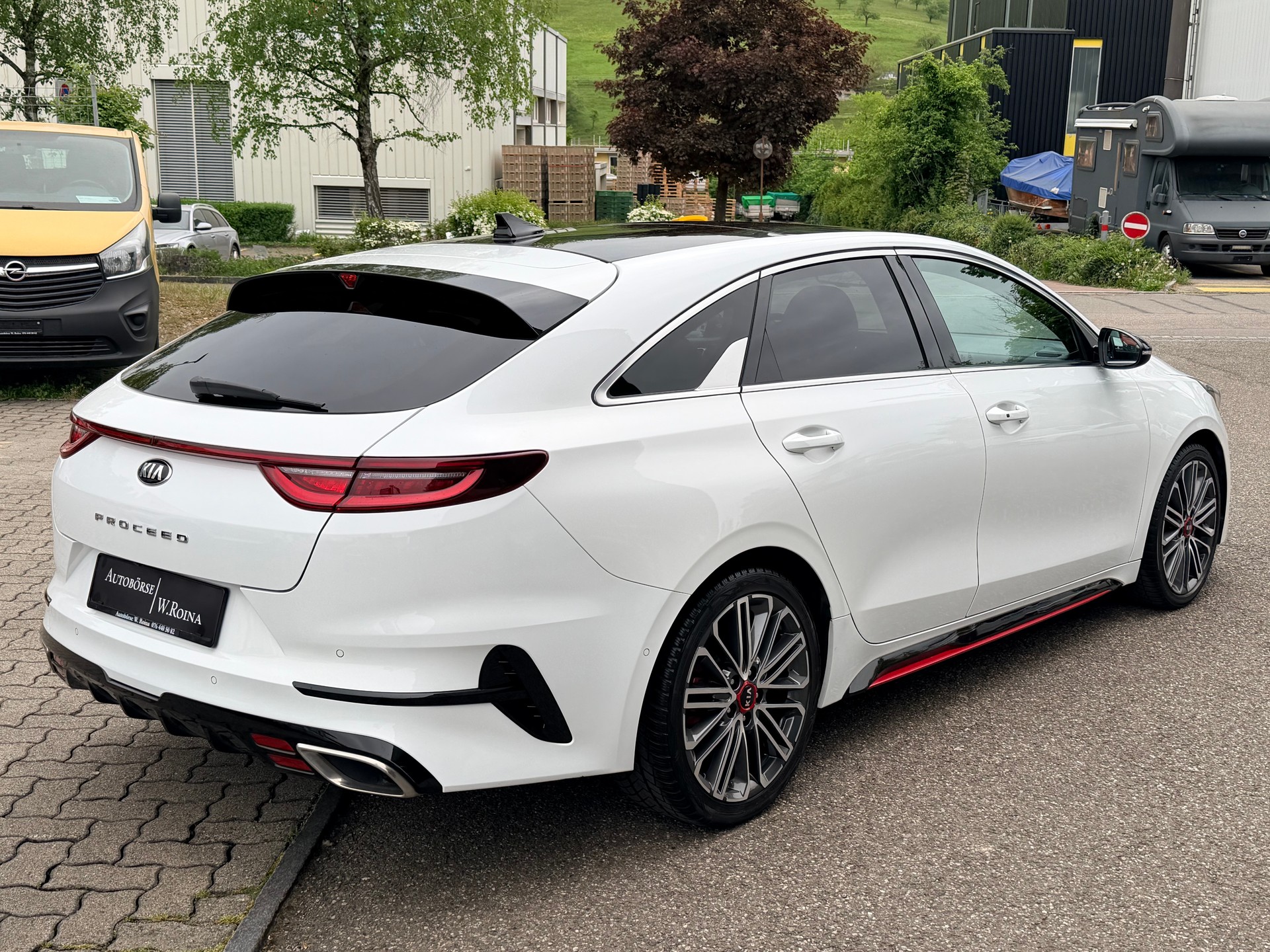KIA ProCeed 1.6 T-GDi GT DCT-image-2