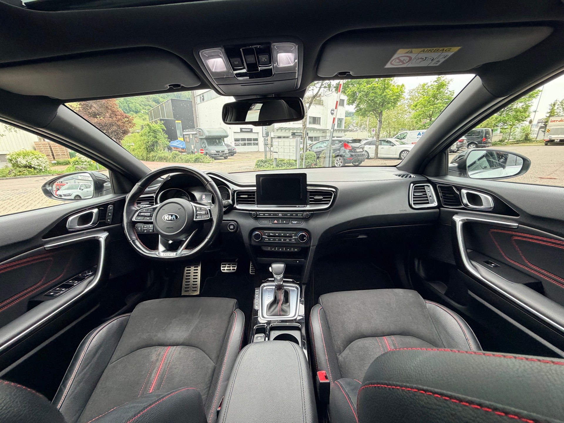 KIA ProCeed 1.6 T-GDi GT DCT-image-12