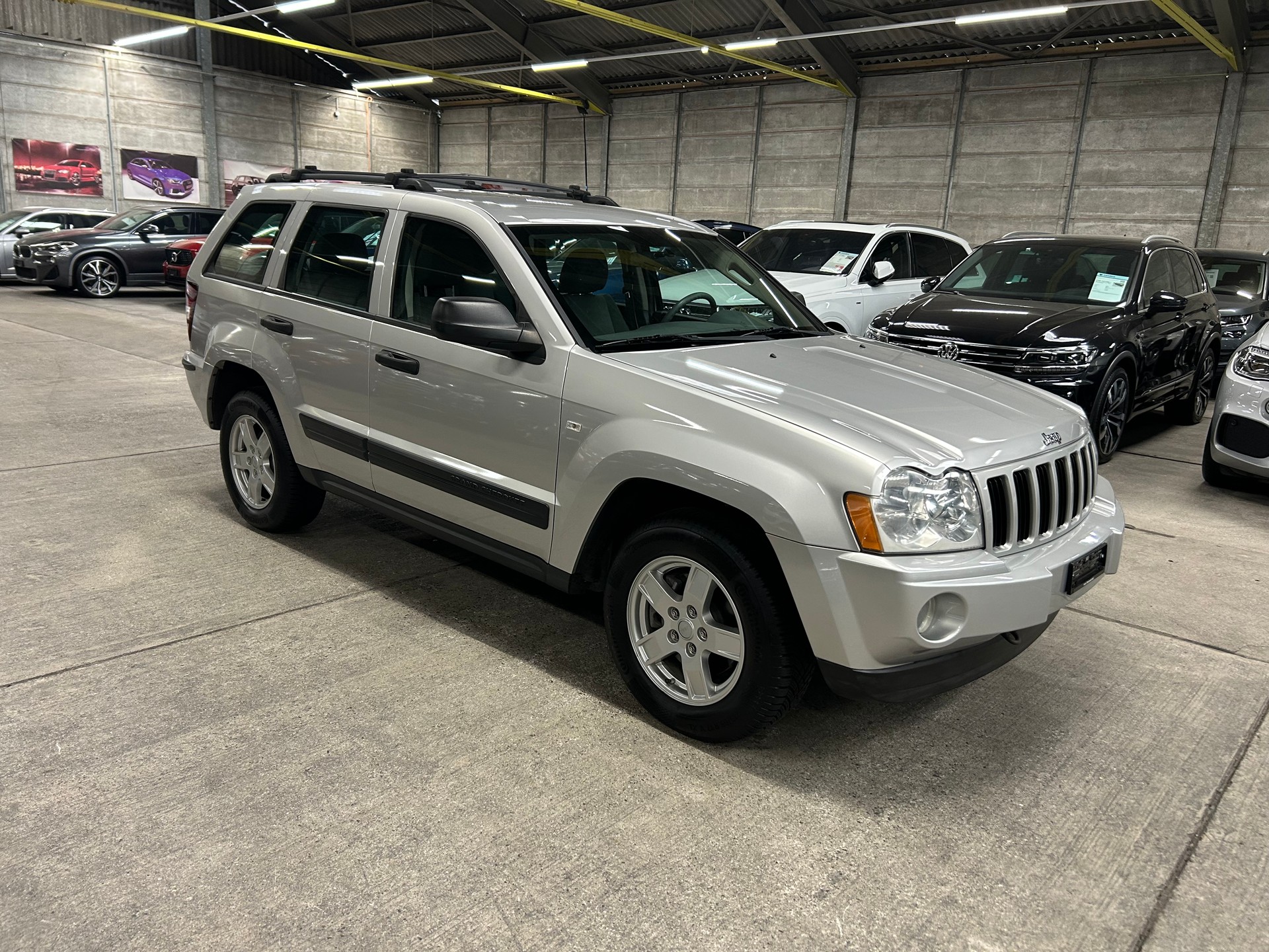 JEEP Grand Cherokee 4.7 V8 Laredo Automatic-image-1