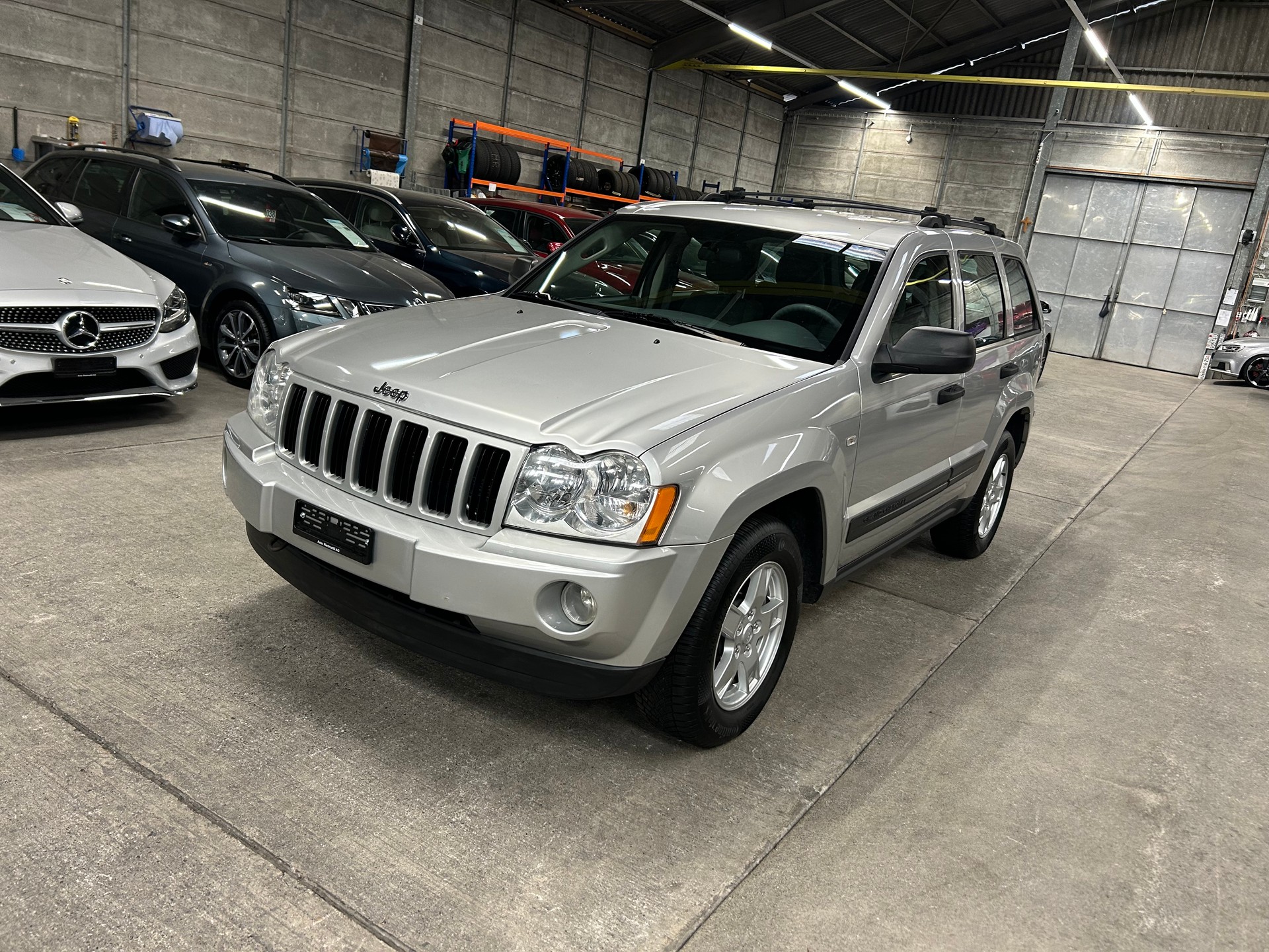JEEP Grand Cherokee 4.7 V8 Laredo Automatic-image-7