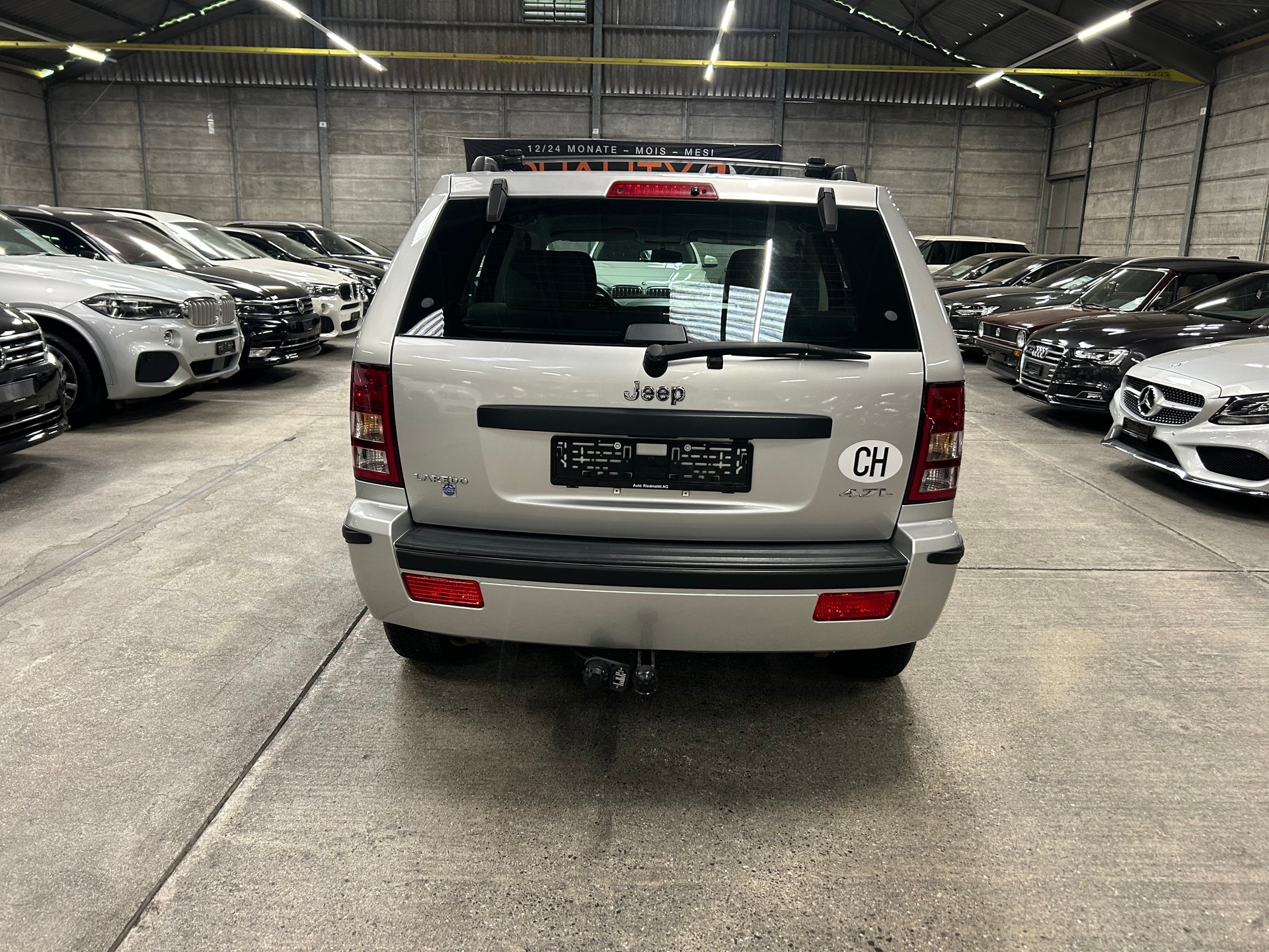 JEEP Grand Cherokee 4.7 V8 Laredo Automatic-image-4