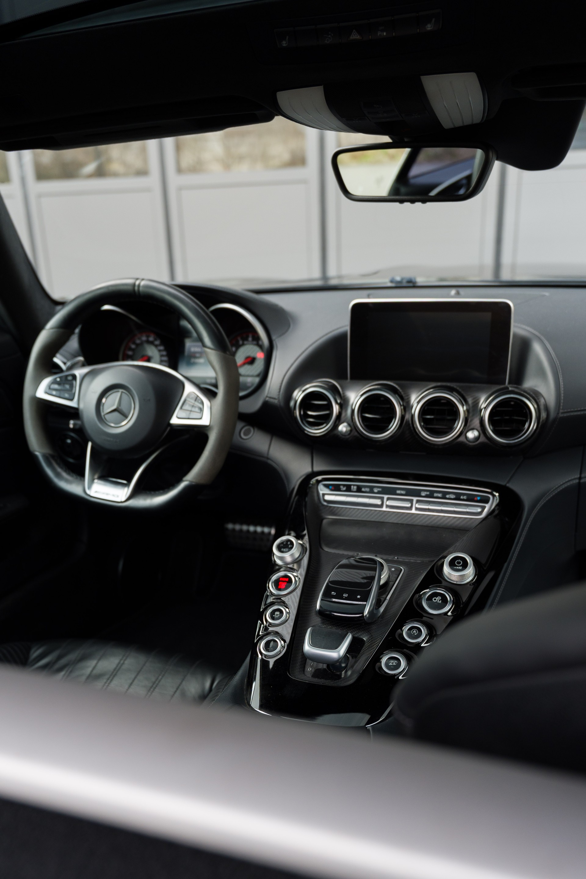 MERCEDES-BENZ AMG GT S-image-4
