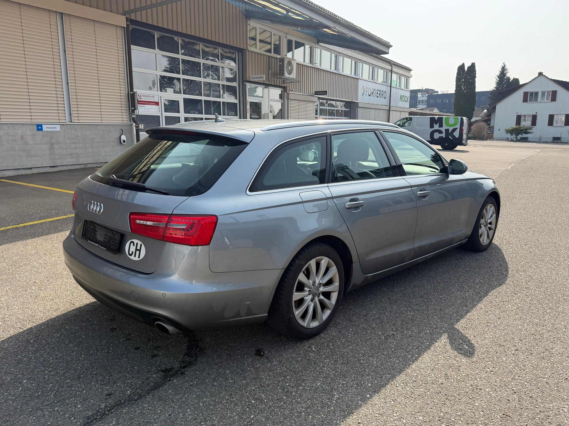 AUDI A6 Avant 3.0 TDI V6 quattro S-tronic-image-3