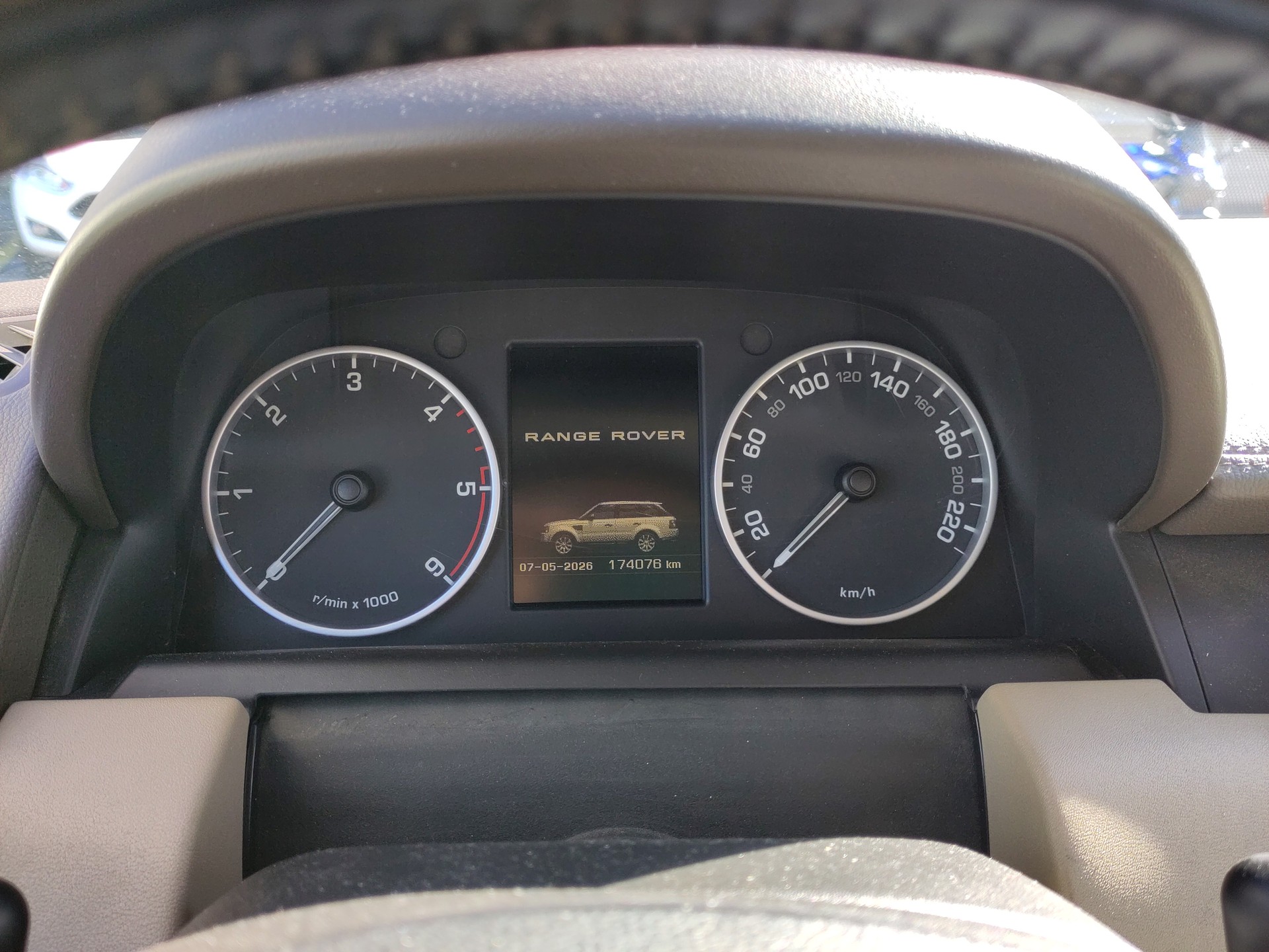LAND ROVER Range Rover Sport 3.0 TDV6 HSE Automatic-image-6